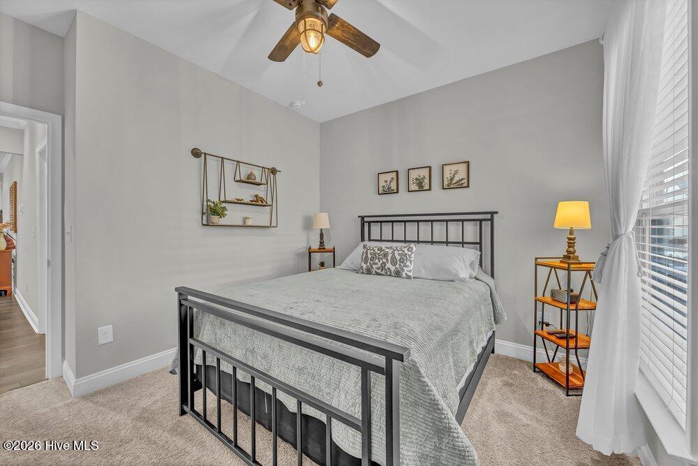 100556390 | Photo 22