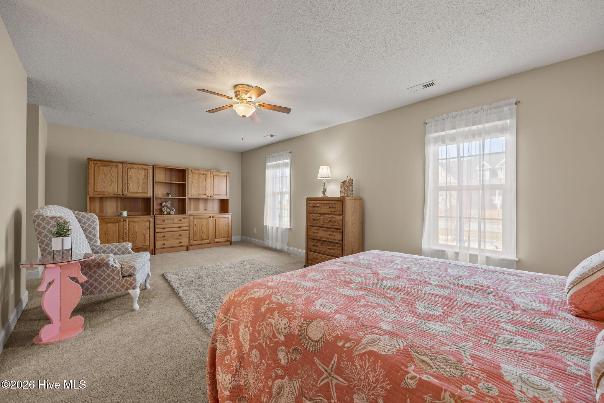 100570536 | Photo 26