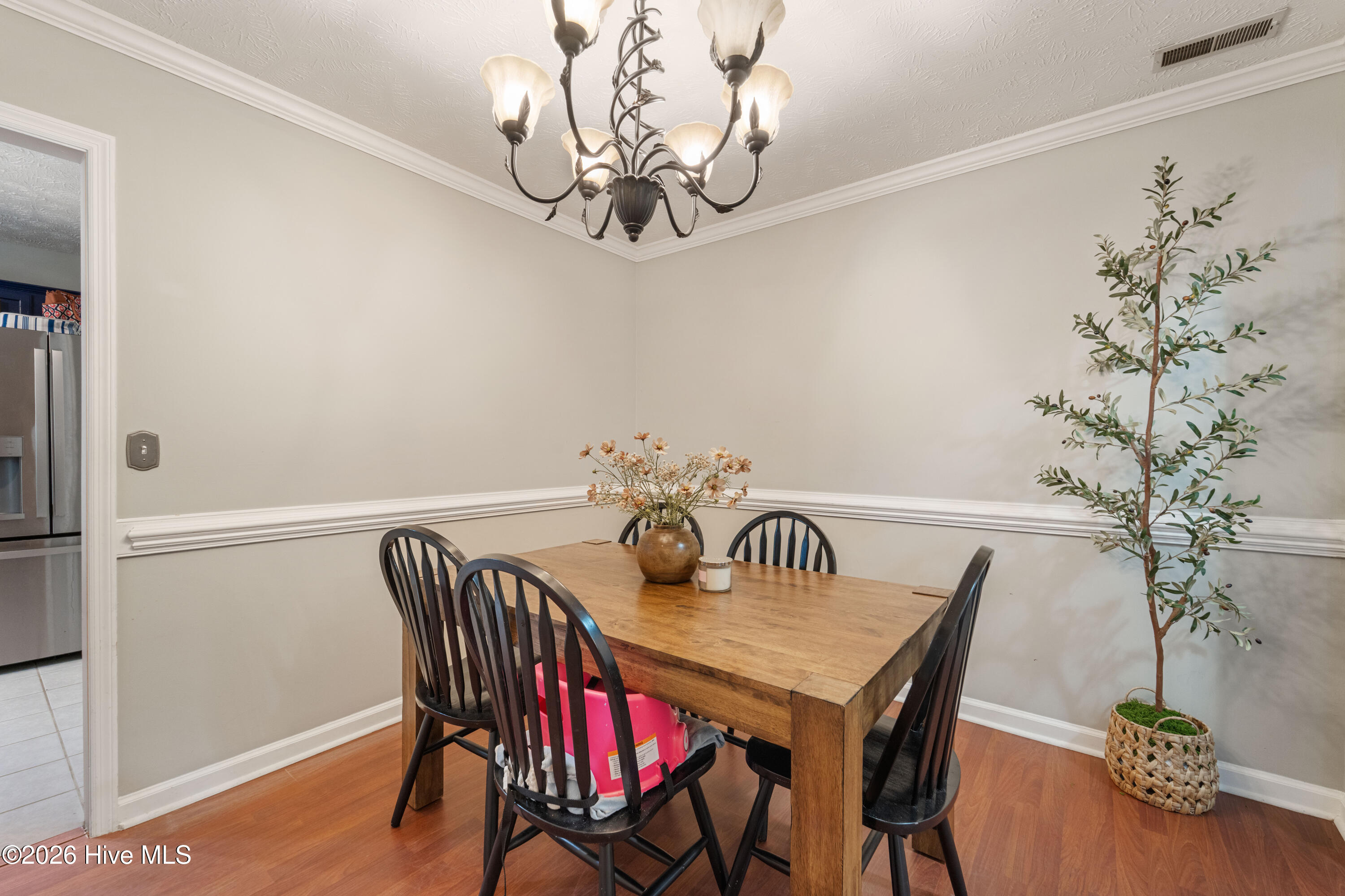 100550973 | Photo 24