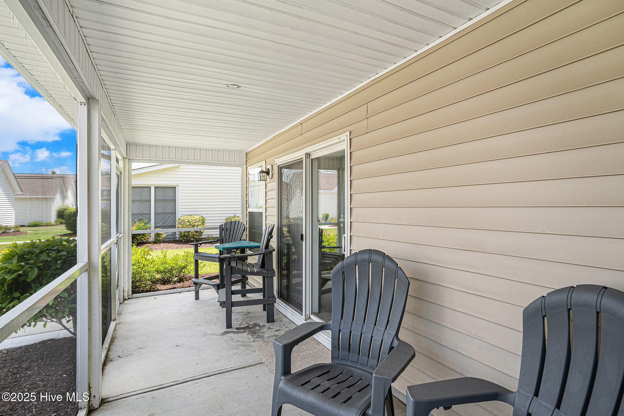 100520247 | Photo 33