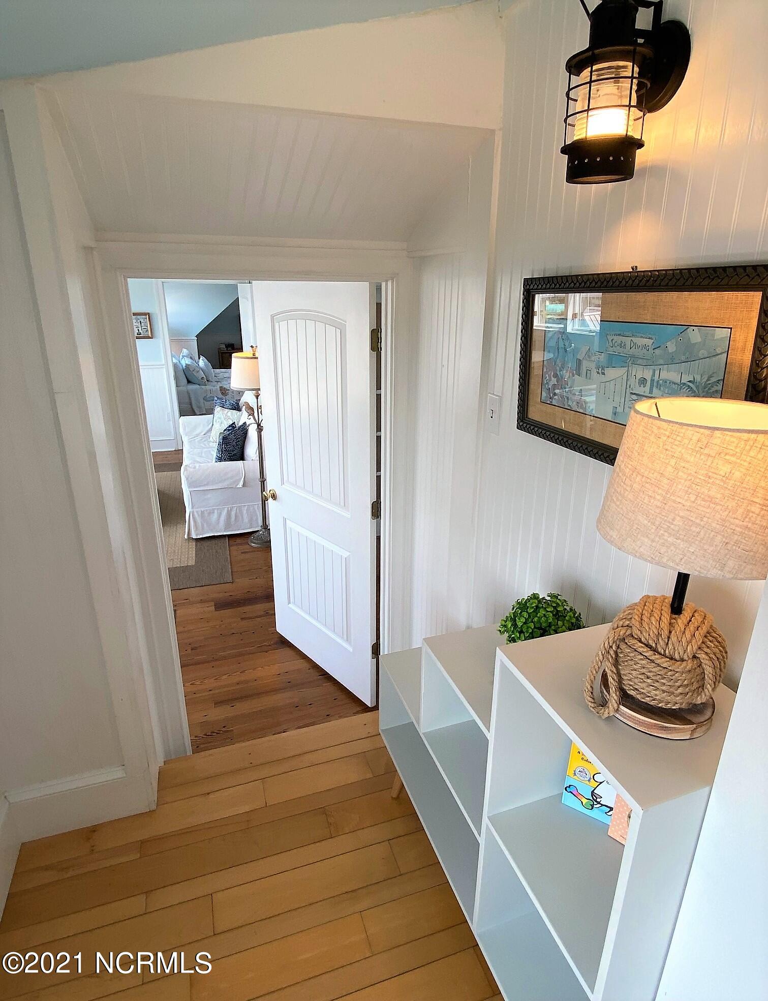 100565014 | Photo 24