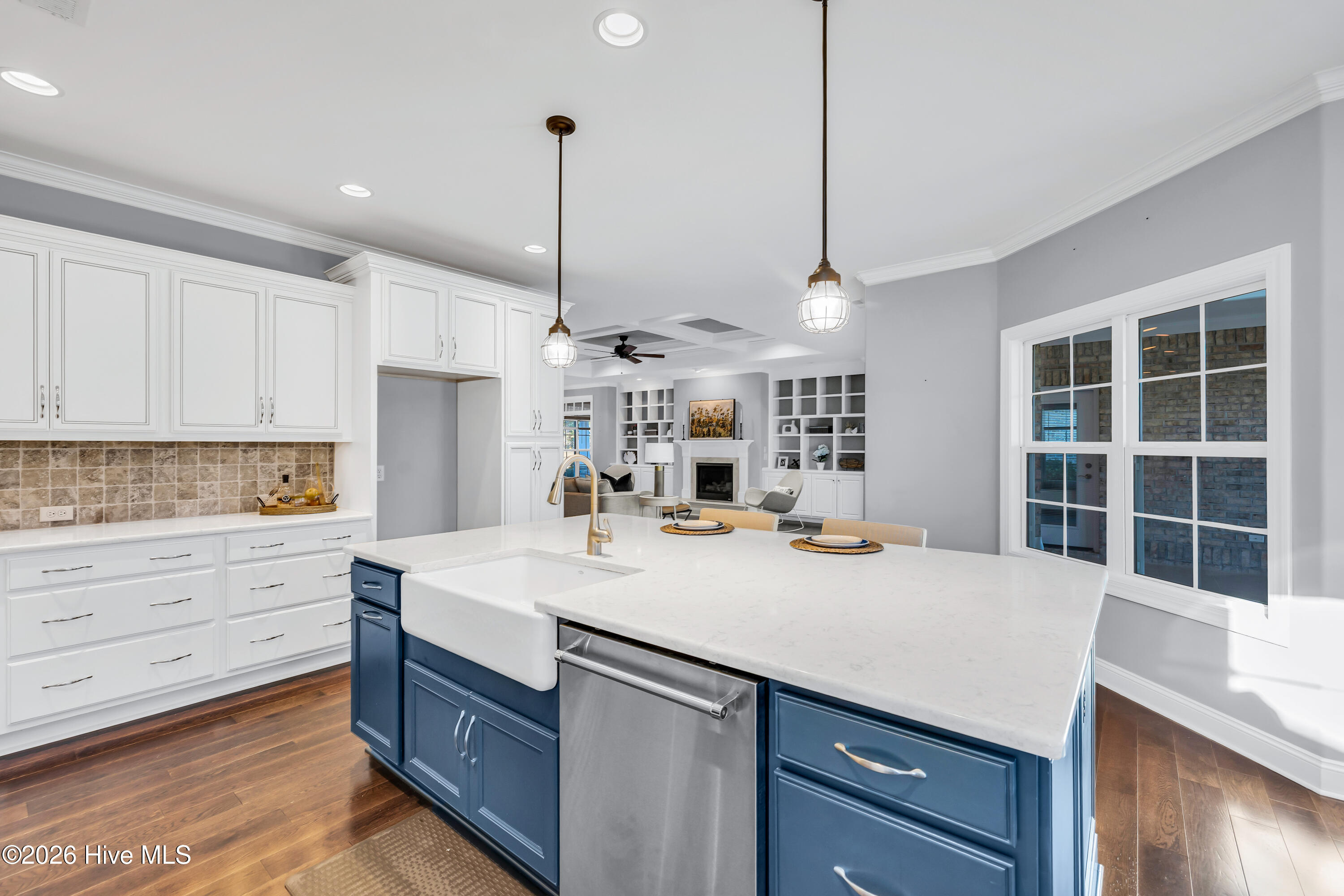 100550205 | Photo 14