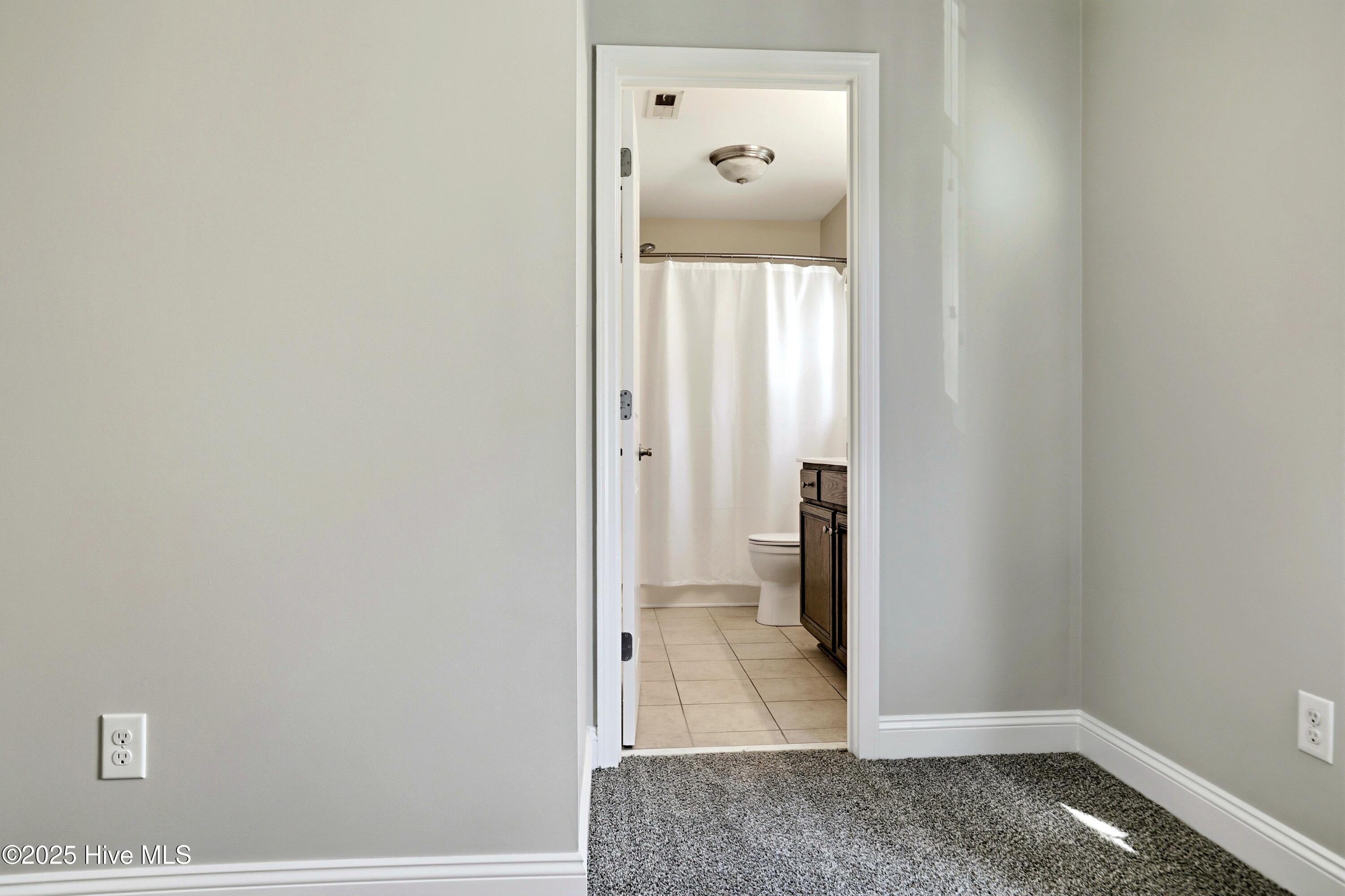 100539974 | Photo 35