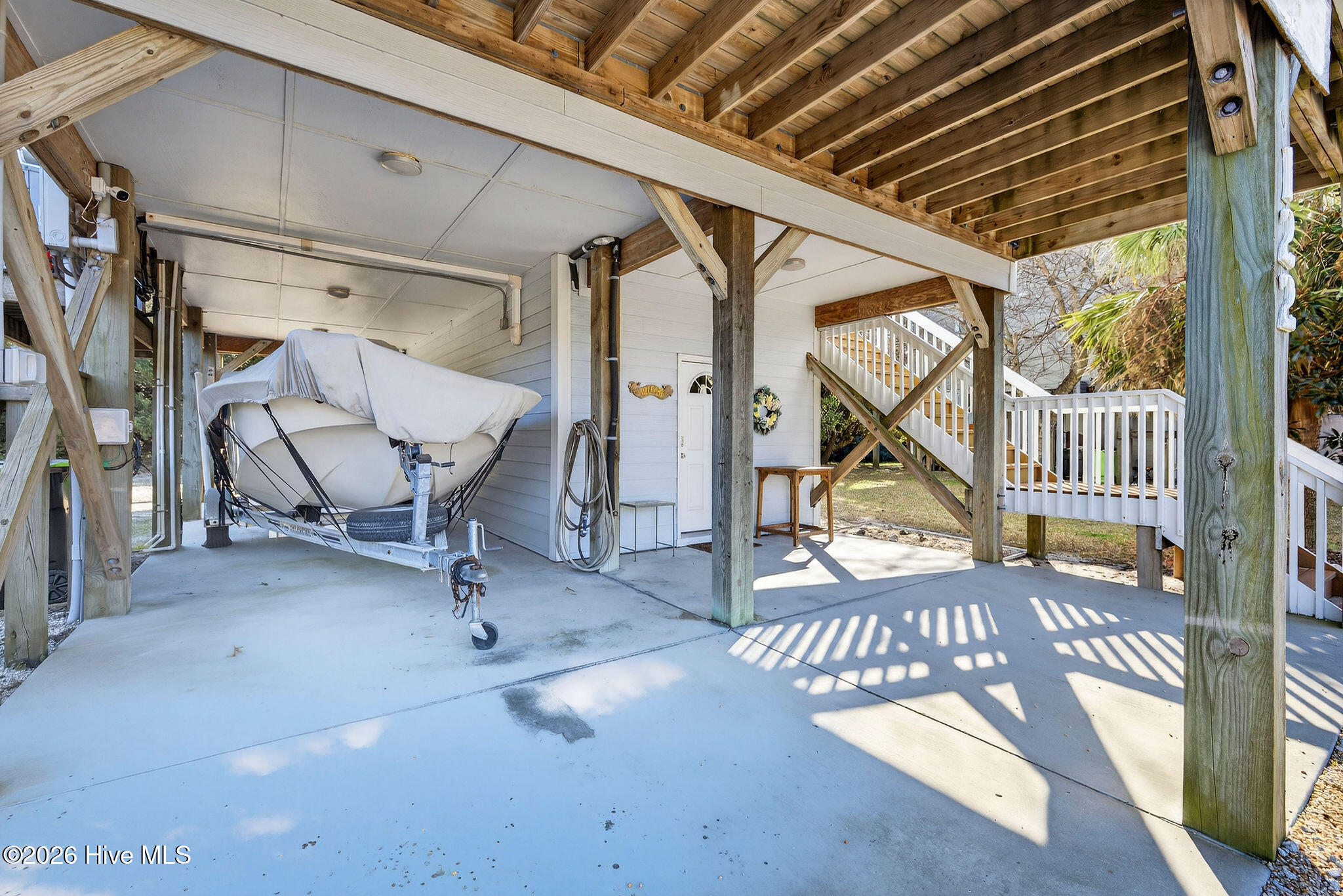 100549584 | Photo 60