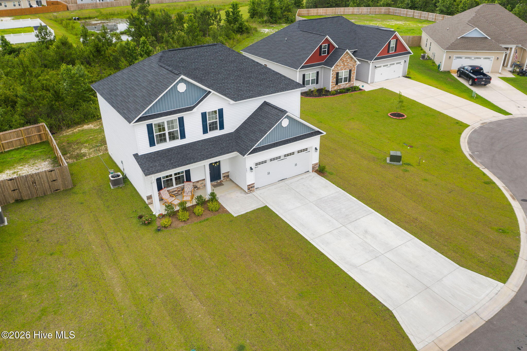 100558760 | Photo 37