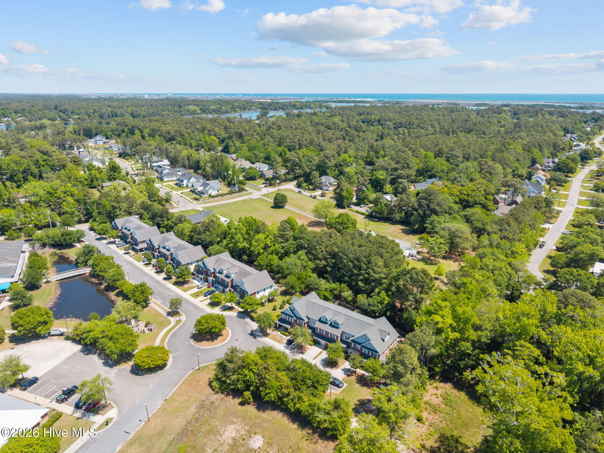 100563251 | Photo 51