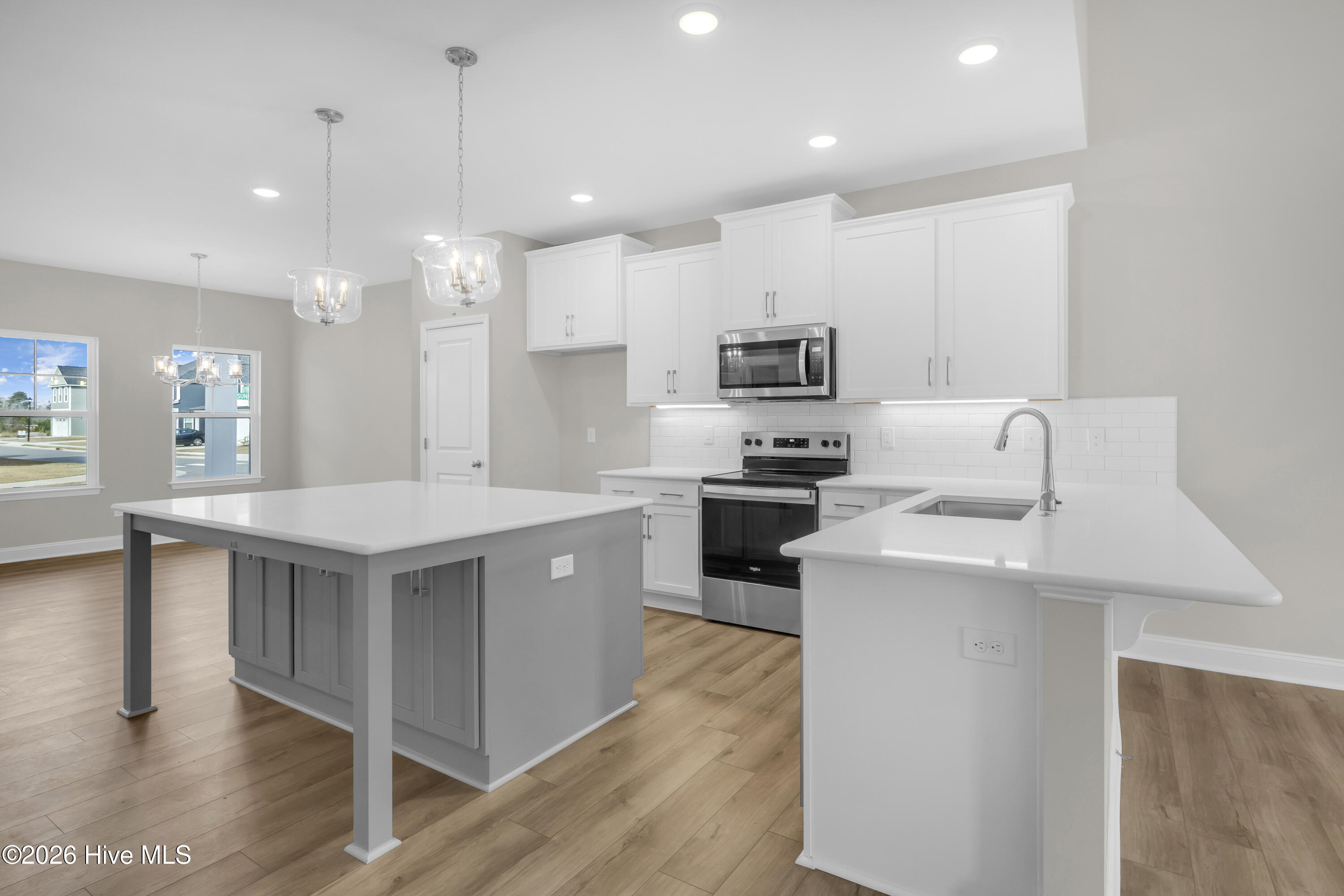 100552791 | Photo 14