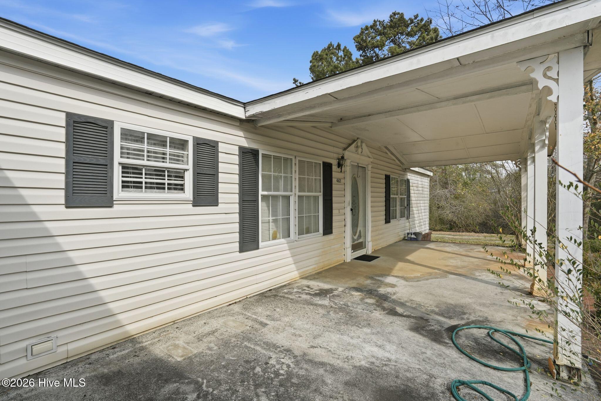 100556115 | Photo 30