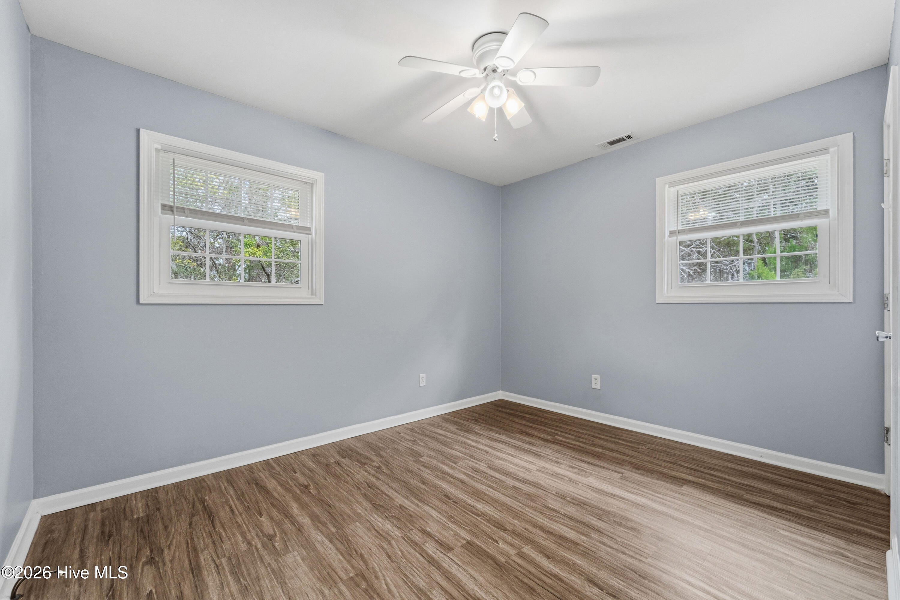 100557245 | Photo 29