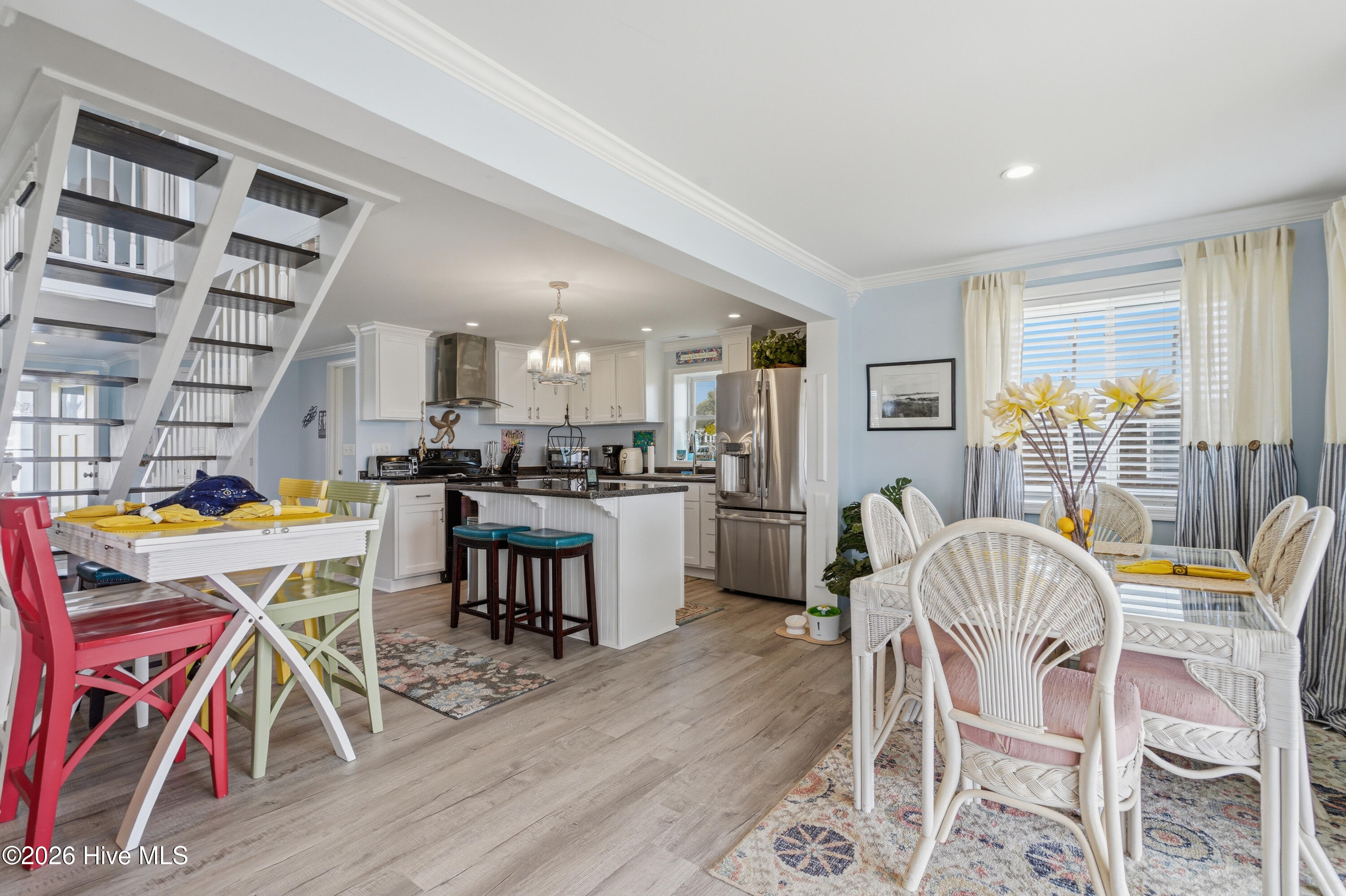 100564102 | Photo 37