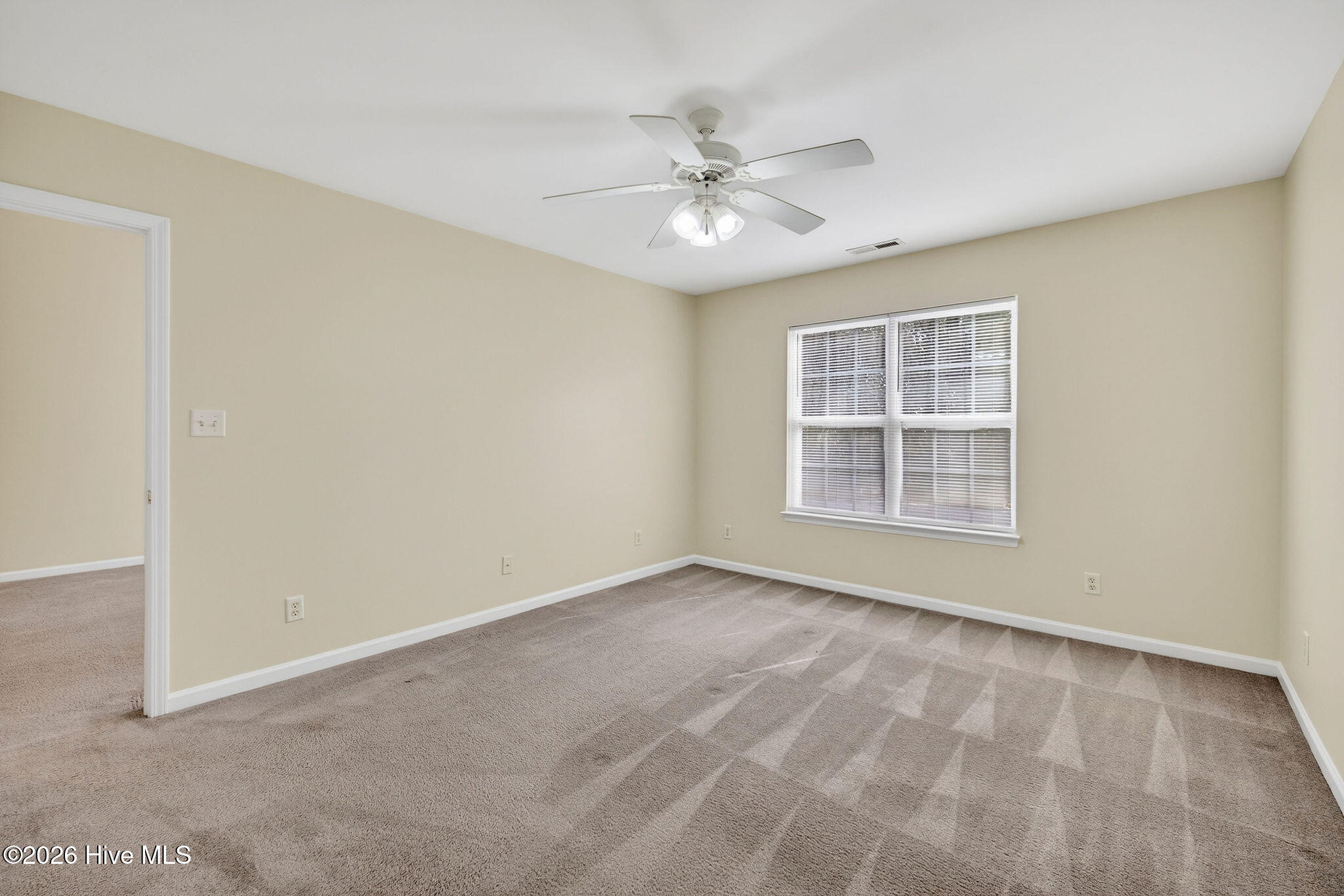 100556599 | Photo 26