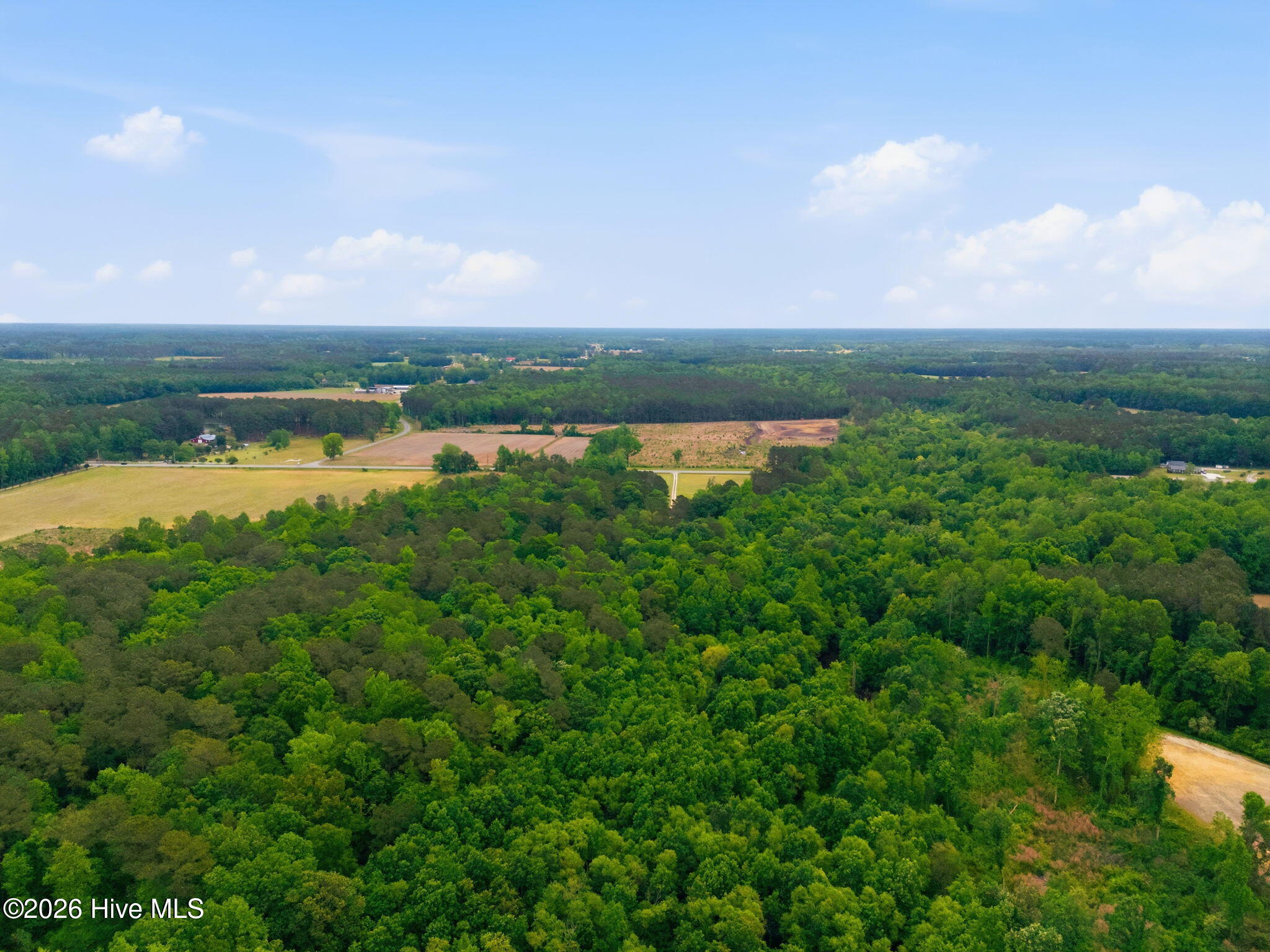 100570604 | Photo 46