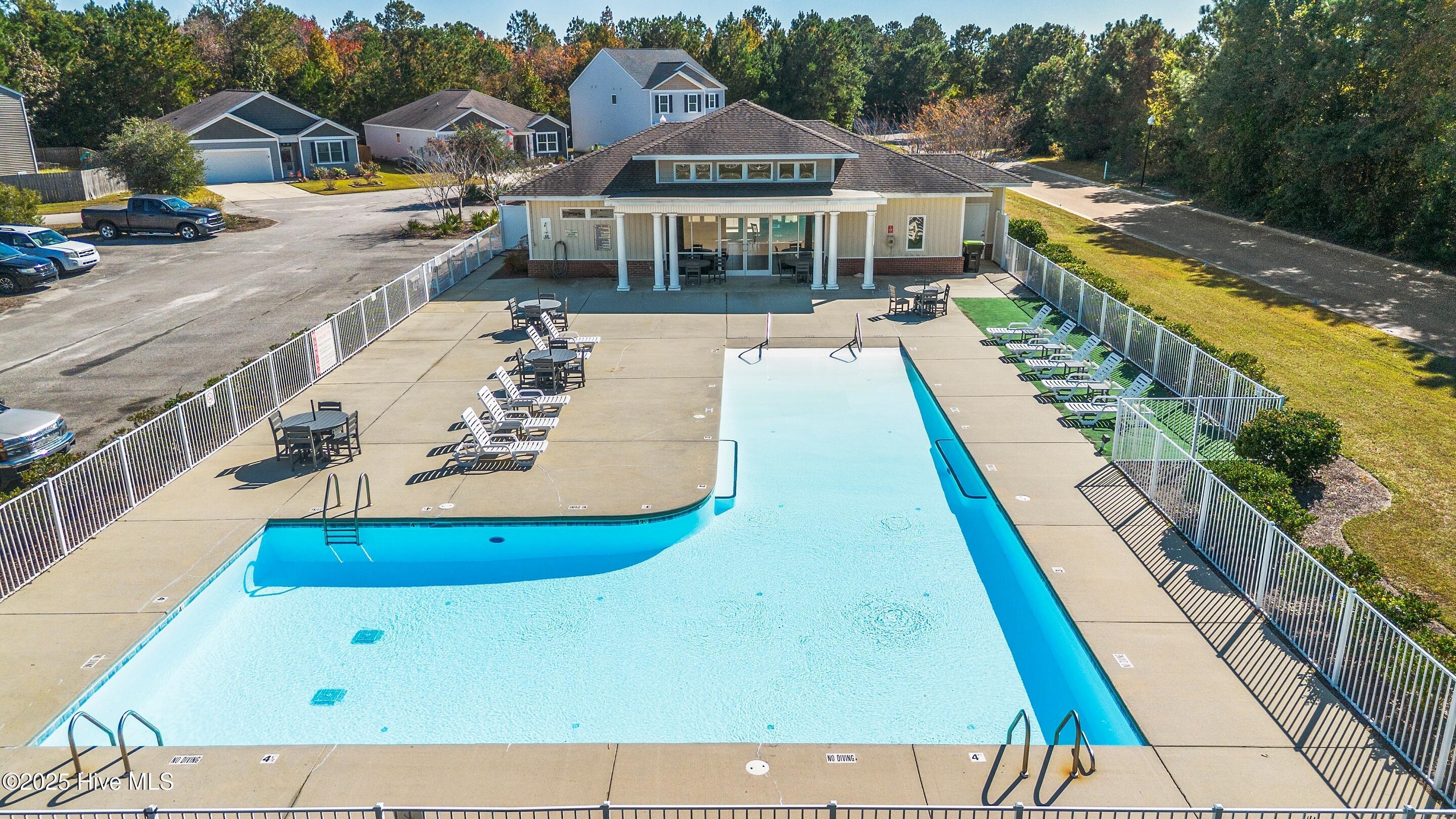 100539921 | Photo 34