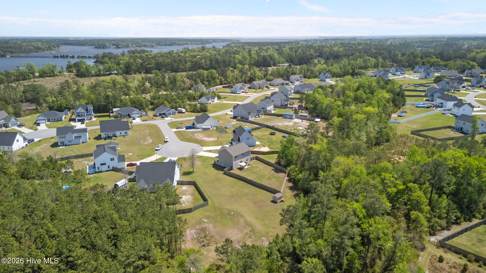 100568670 | Photo 49