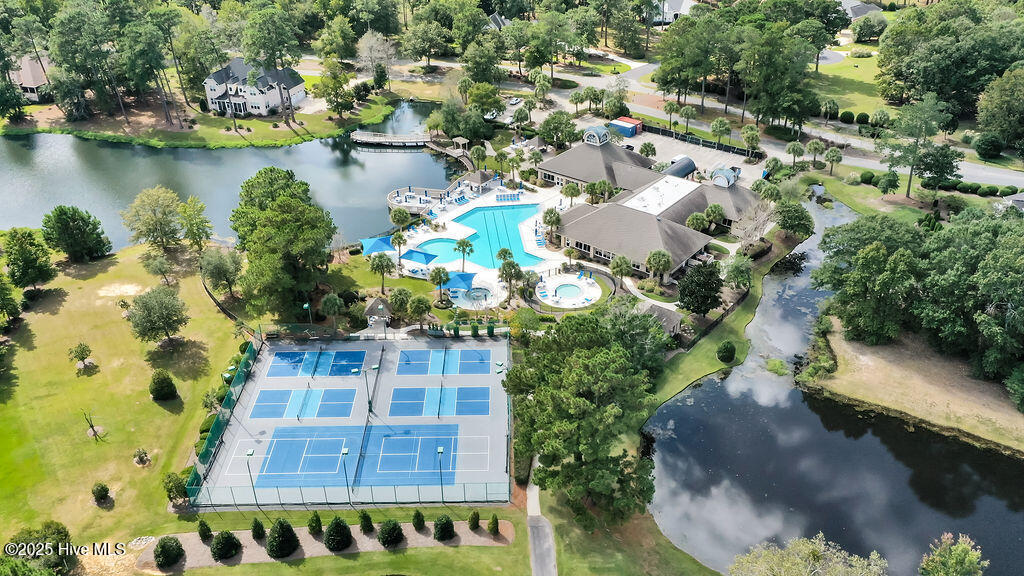 100535984 | Photo 83