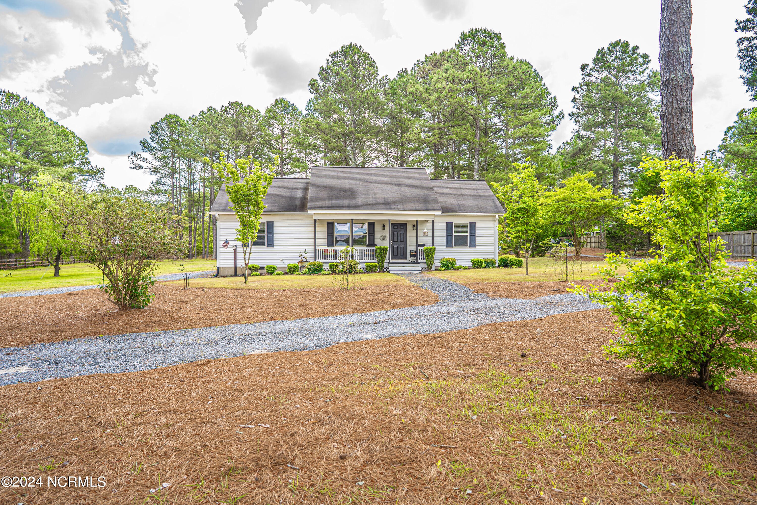 Homes for sale in Southern Pines, NC | 130 Martin Trl, Southern Pines, NC 28387 | MLS# 100519990