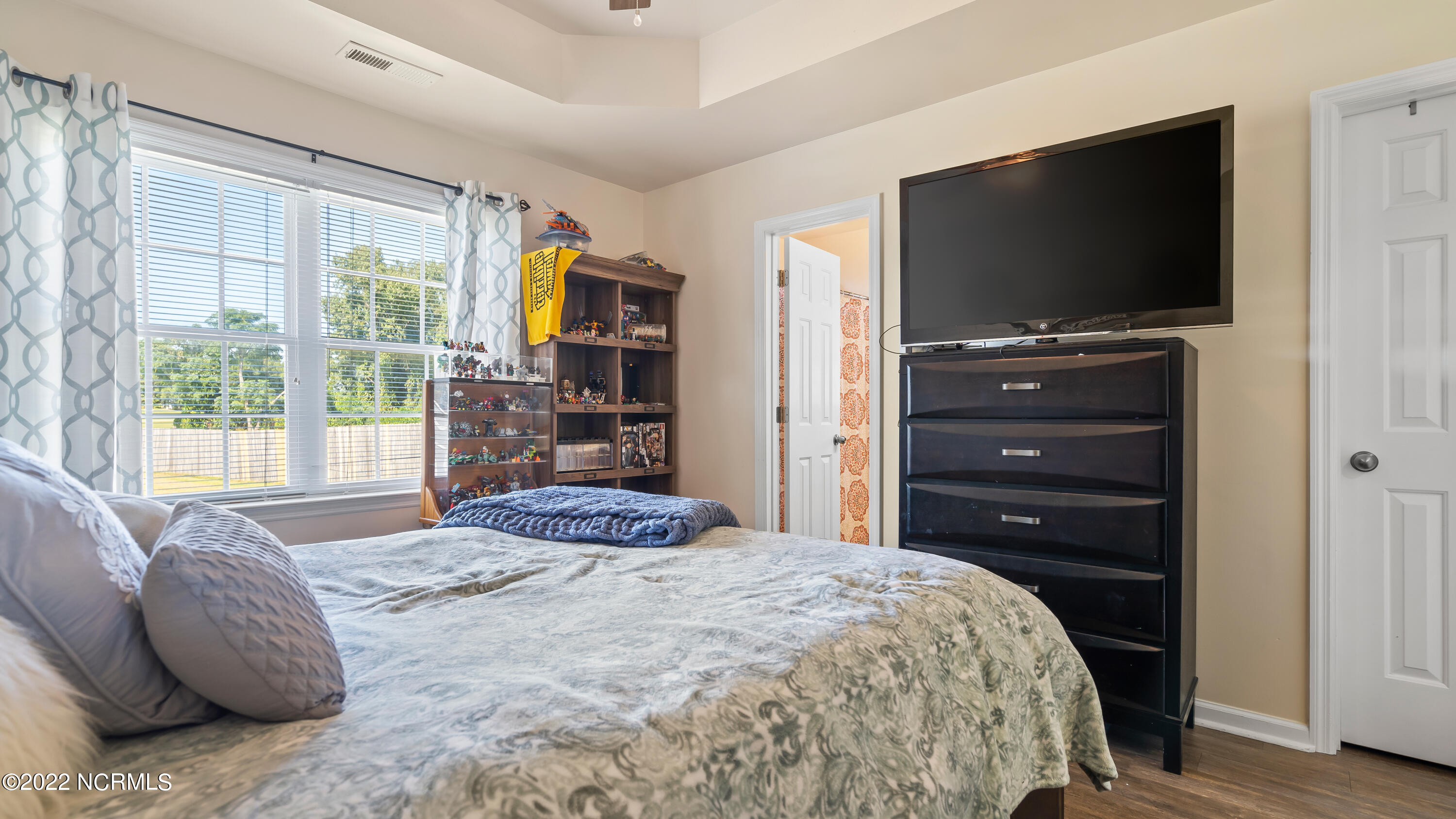 100549623 | Photo 17