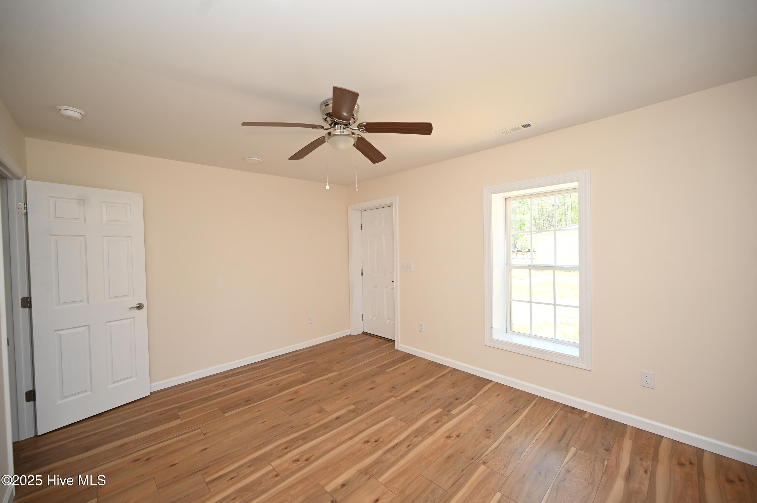 100500165 | Photo 18