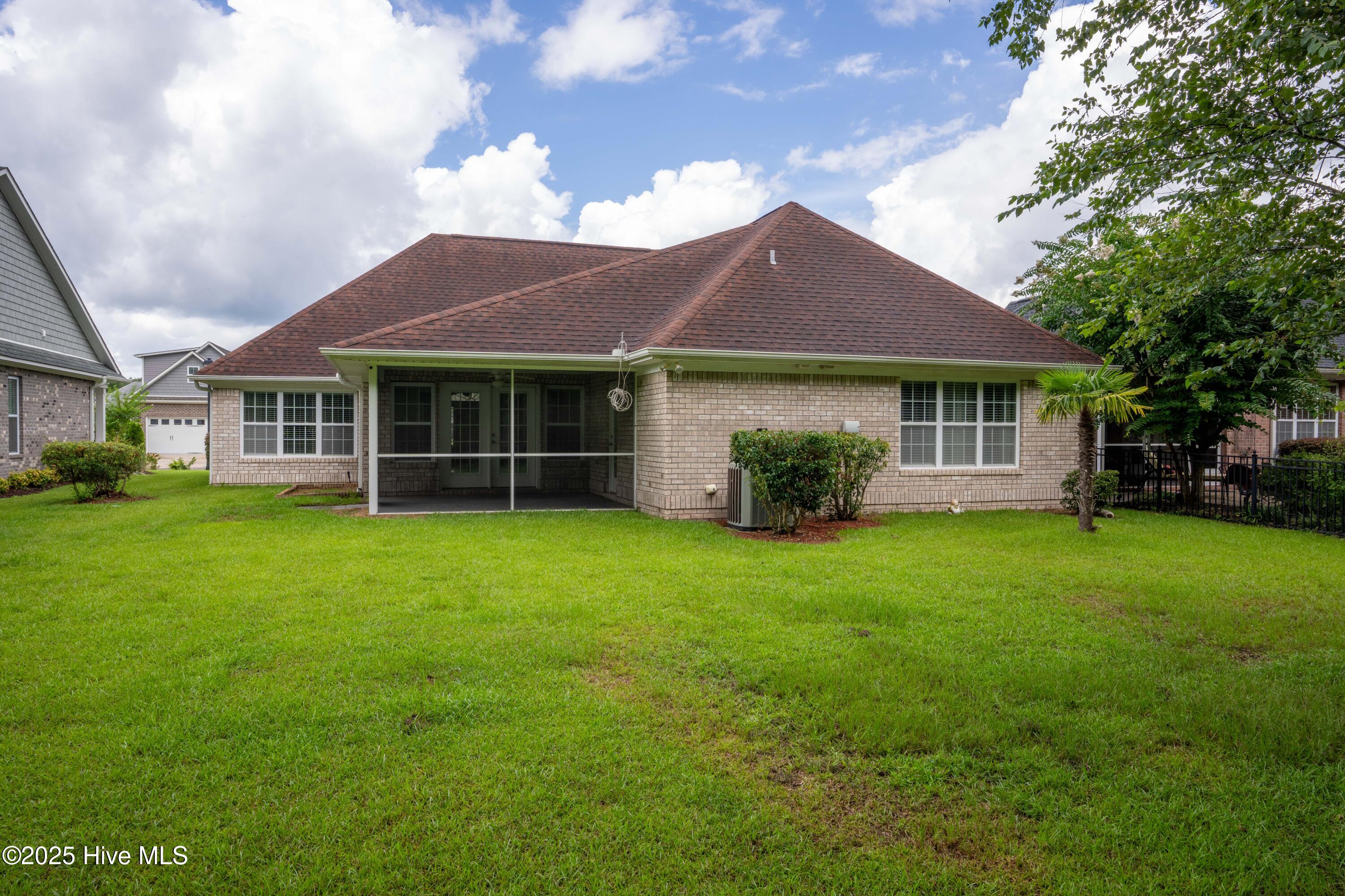 100520505 | Photo 36