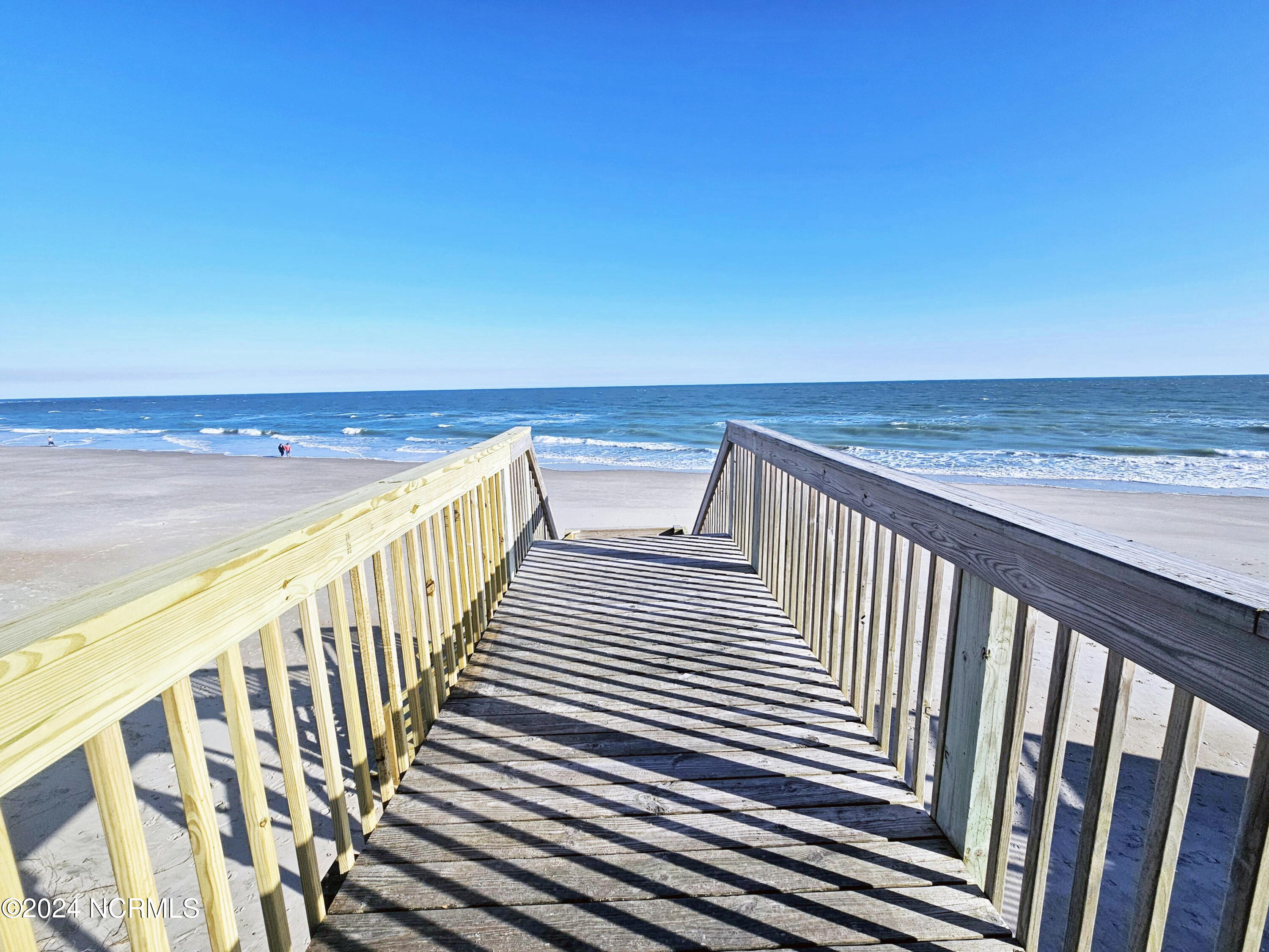 100433056 | Photo 21