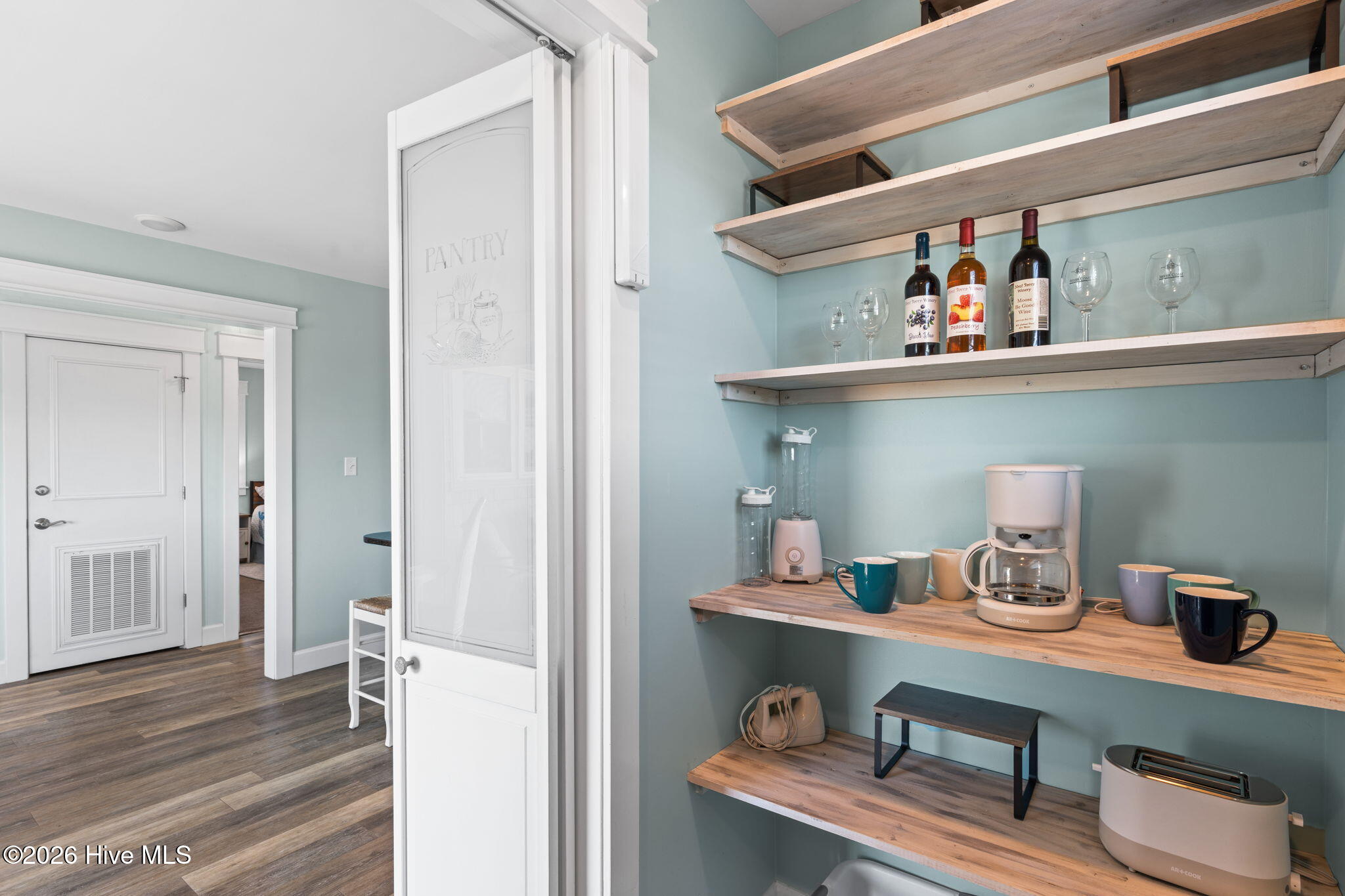 100556597 | Photo 12