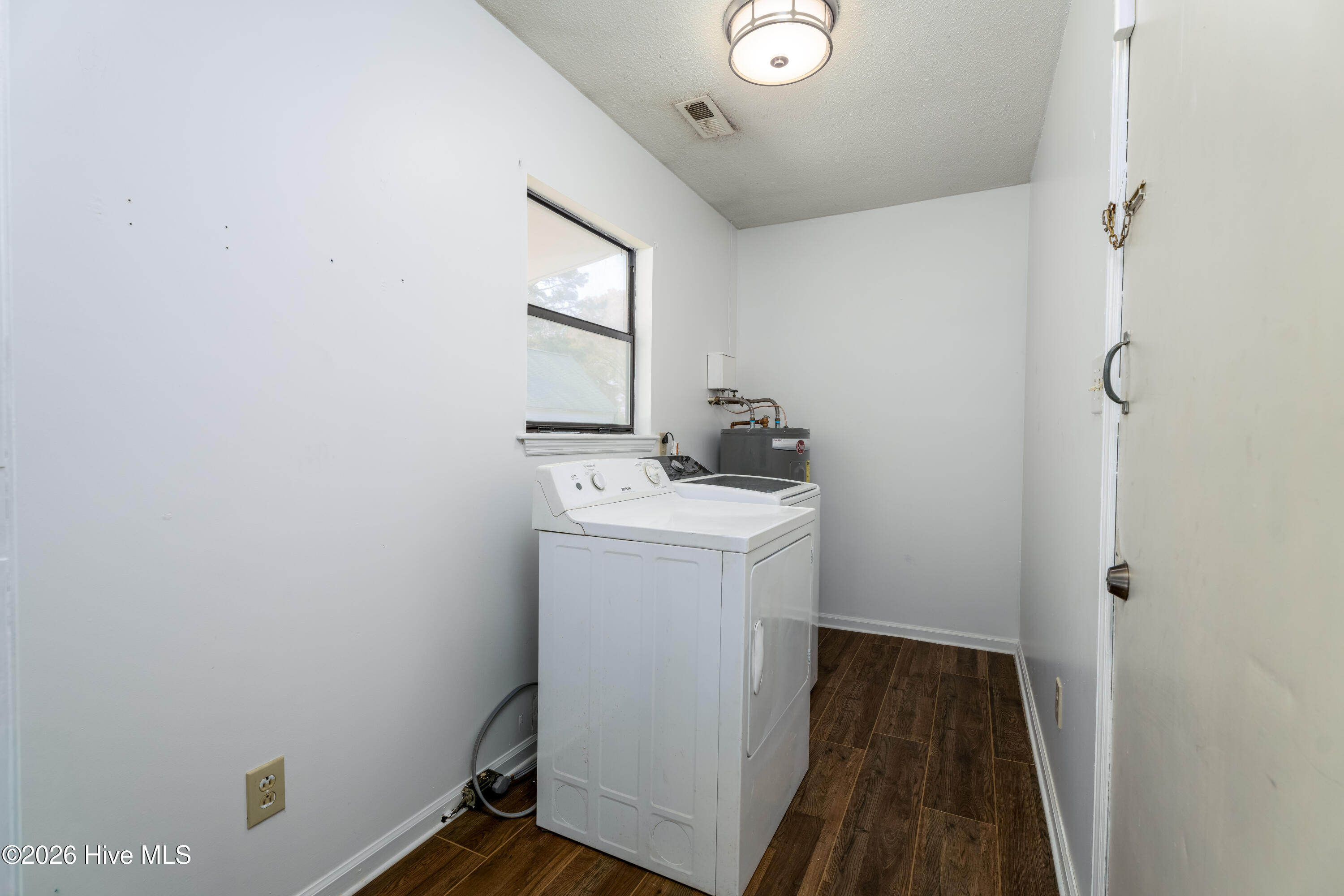 100563525 | Photo 10