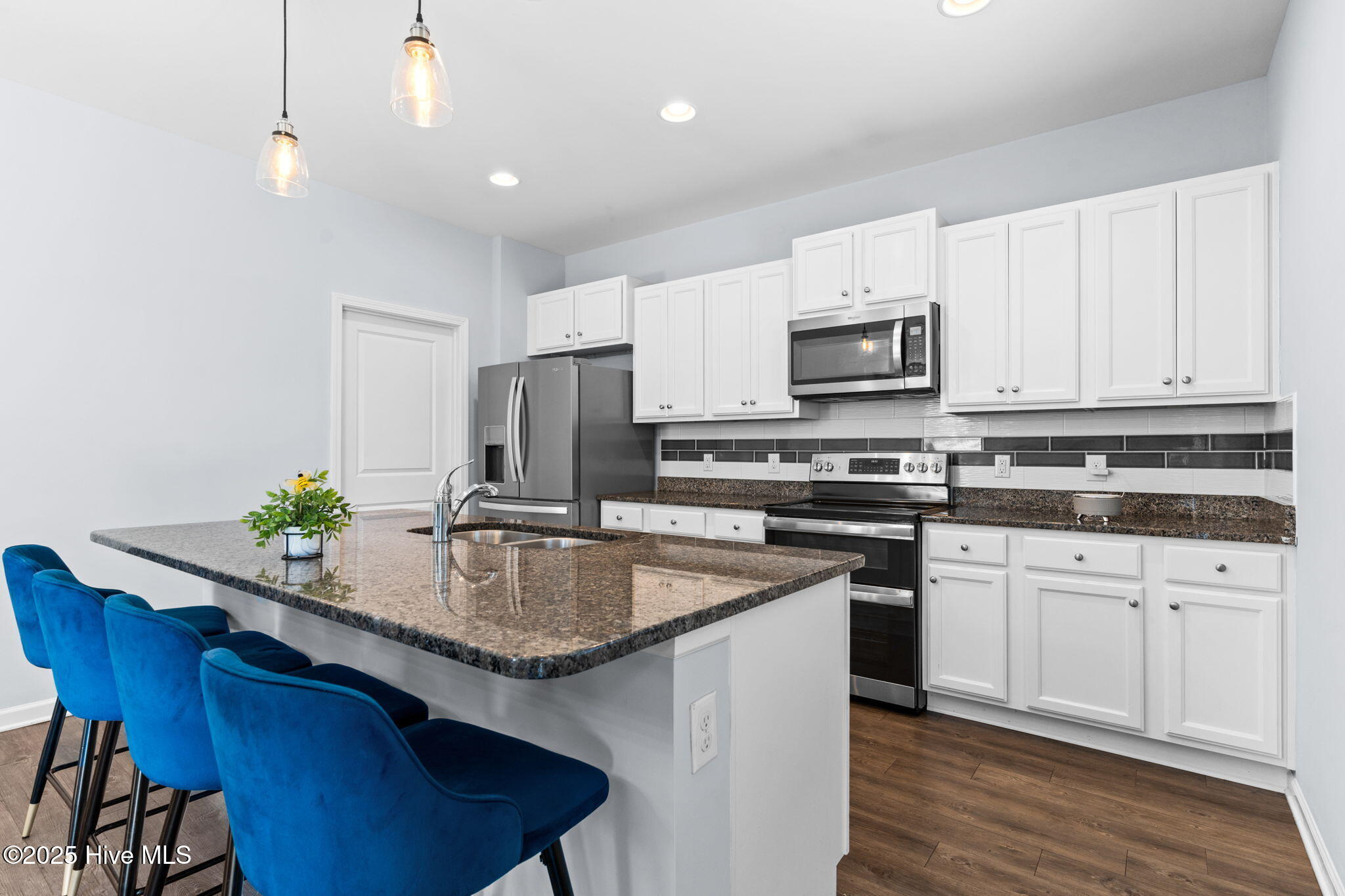 100538631 | Photo 10