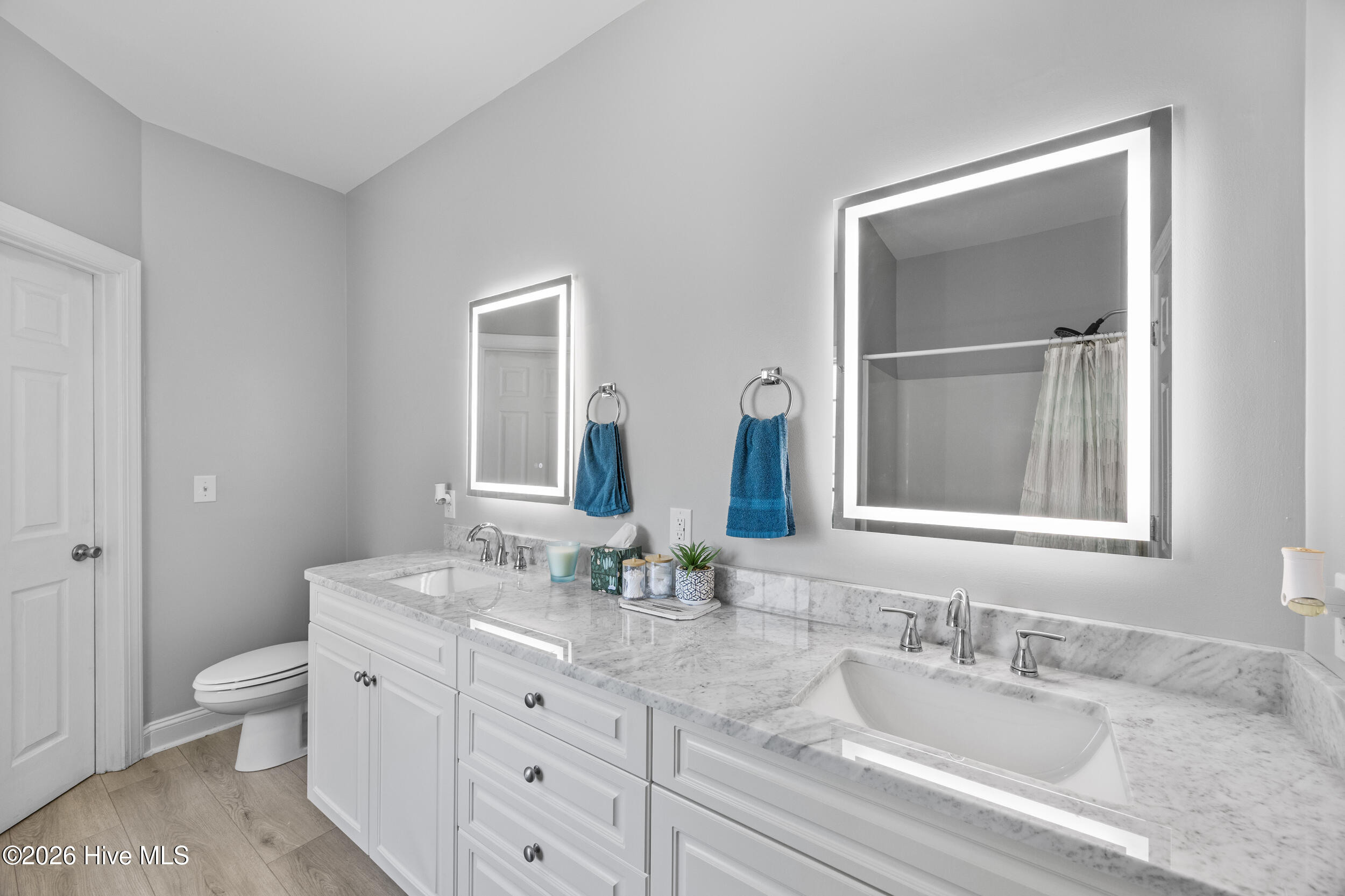 100569506 | Photo 30