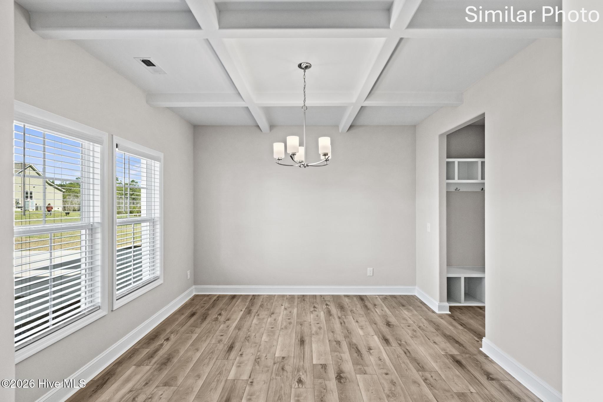 100552213 | Photo 13