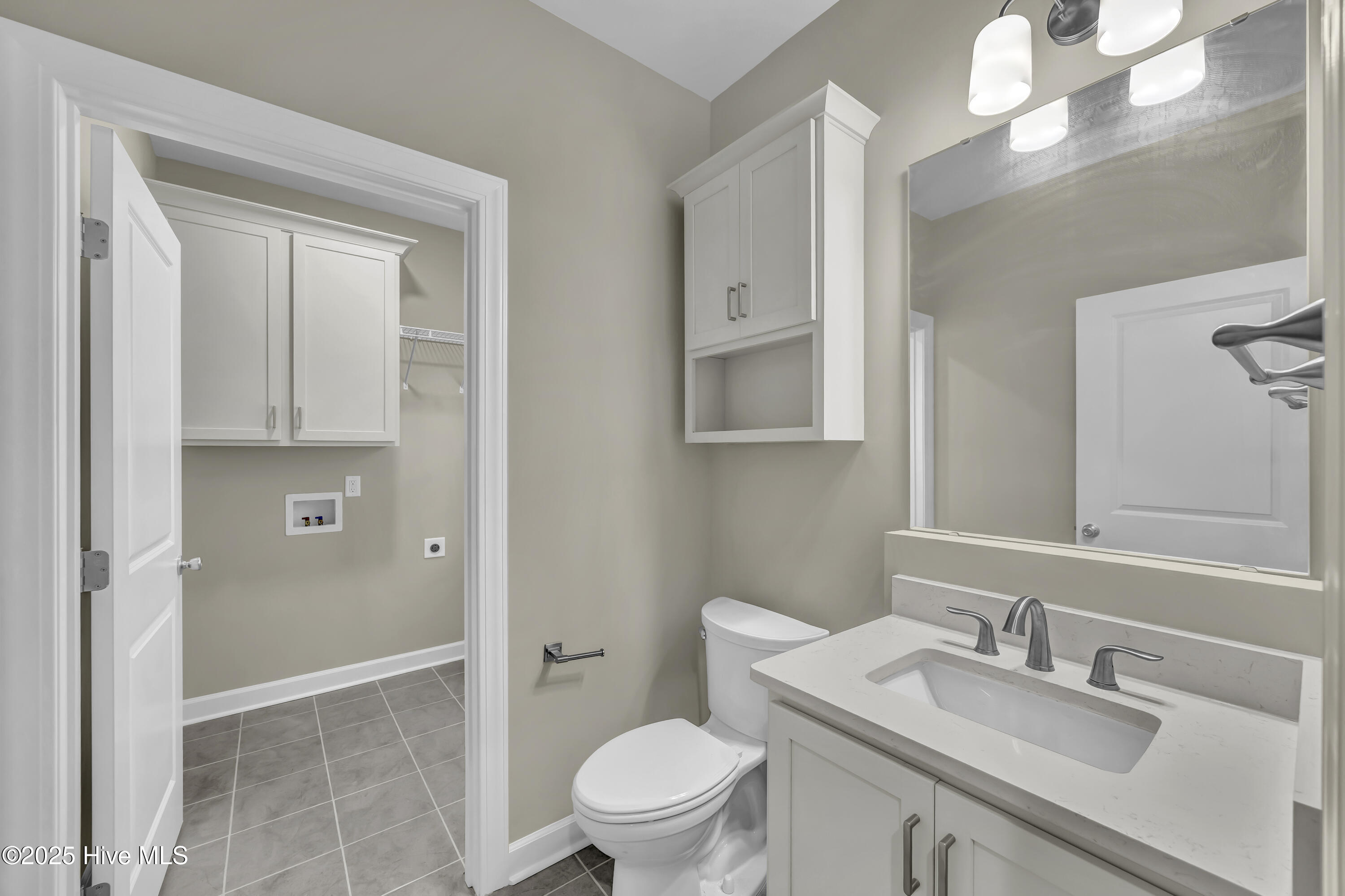 100545866 | Photo 24