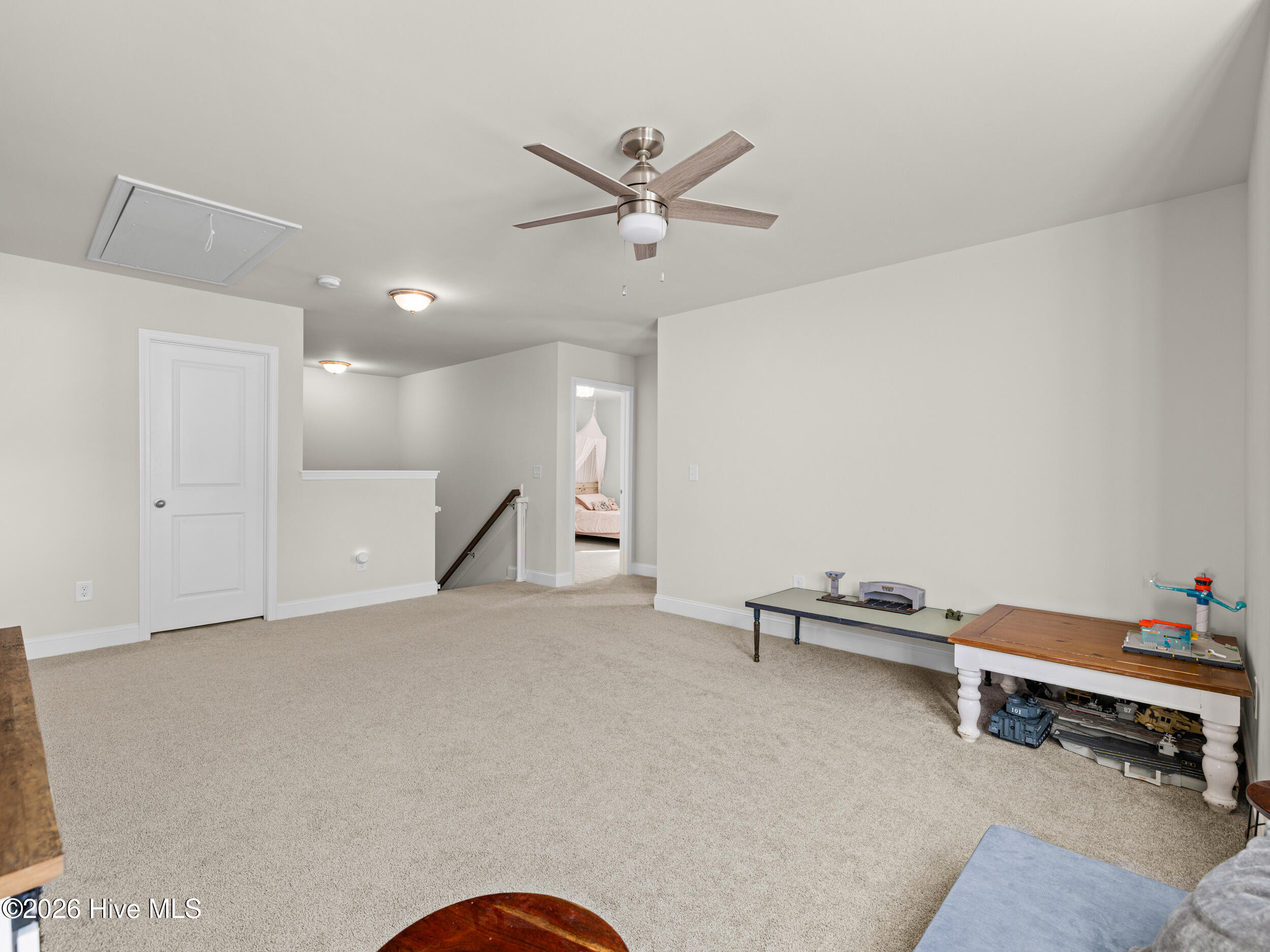 100565919 | Photo 48