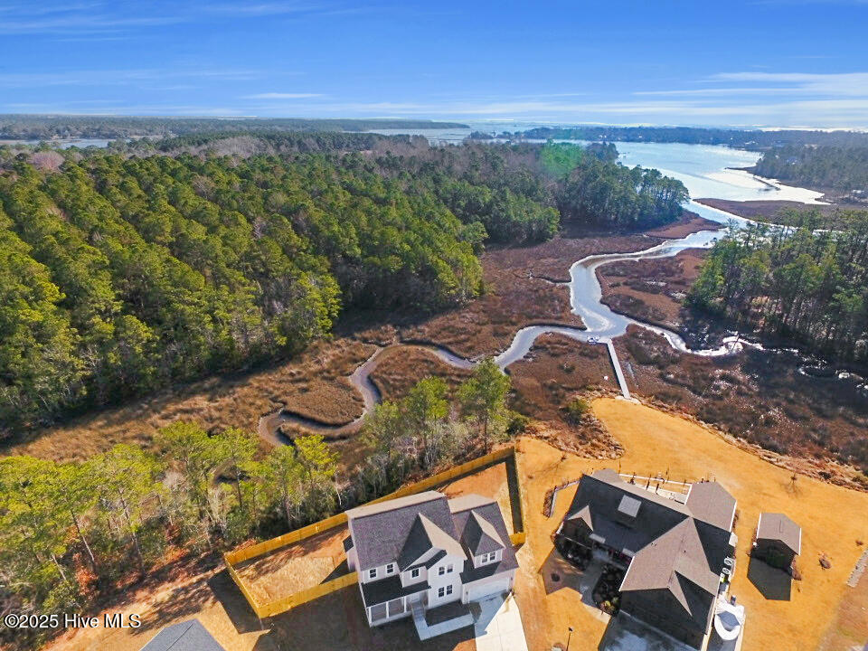 100566089 | Photo 52