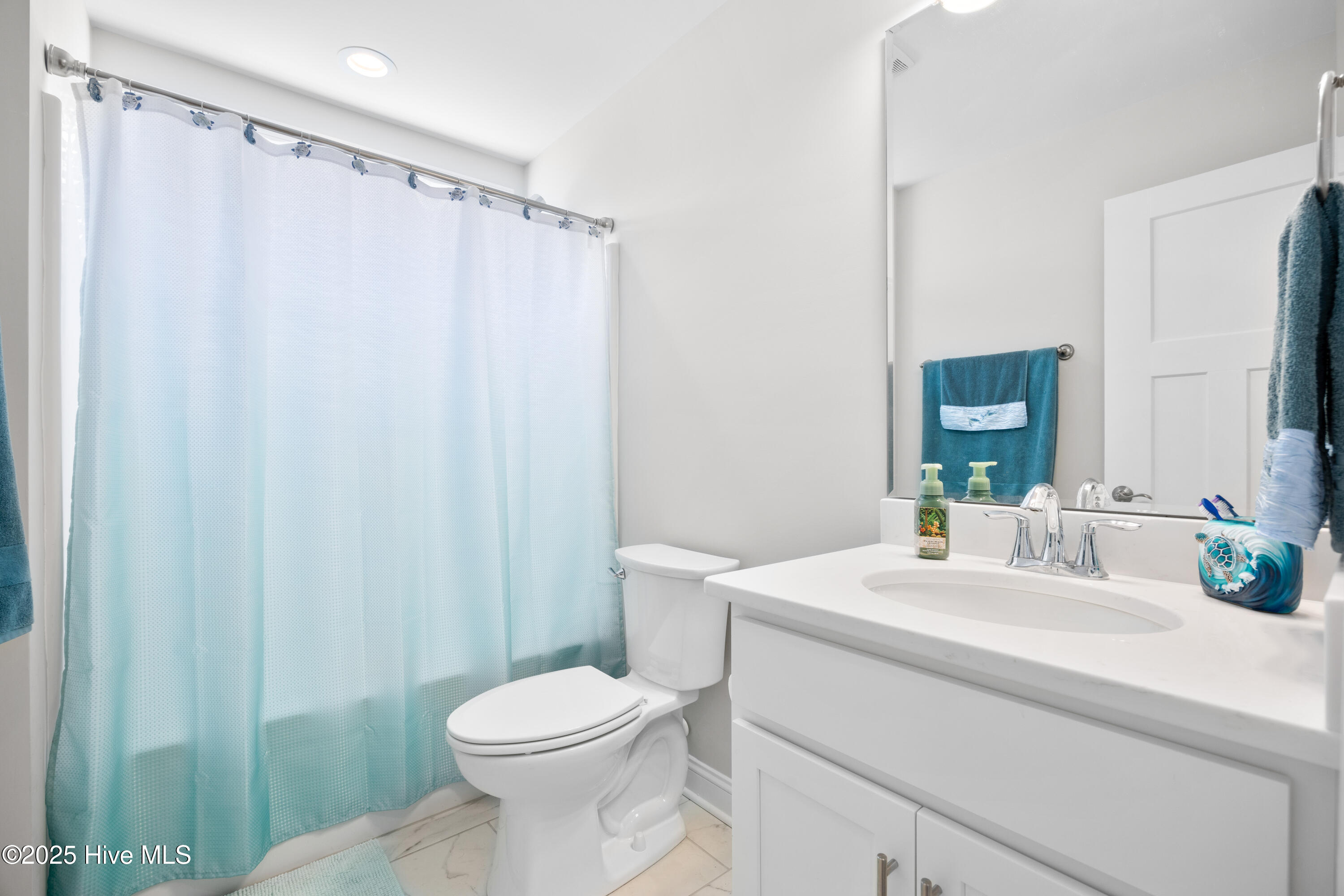 100562624 | Photo 25