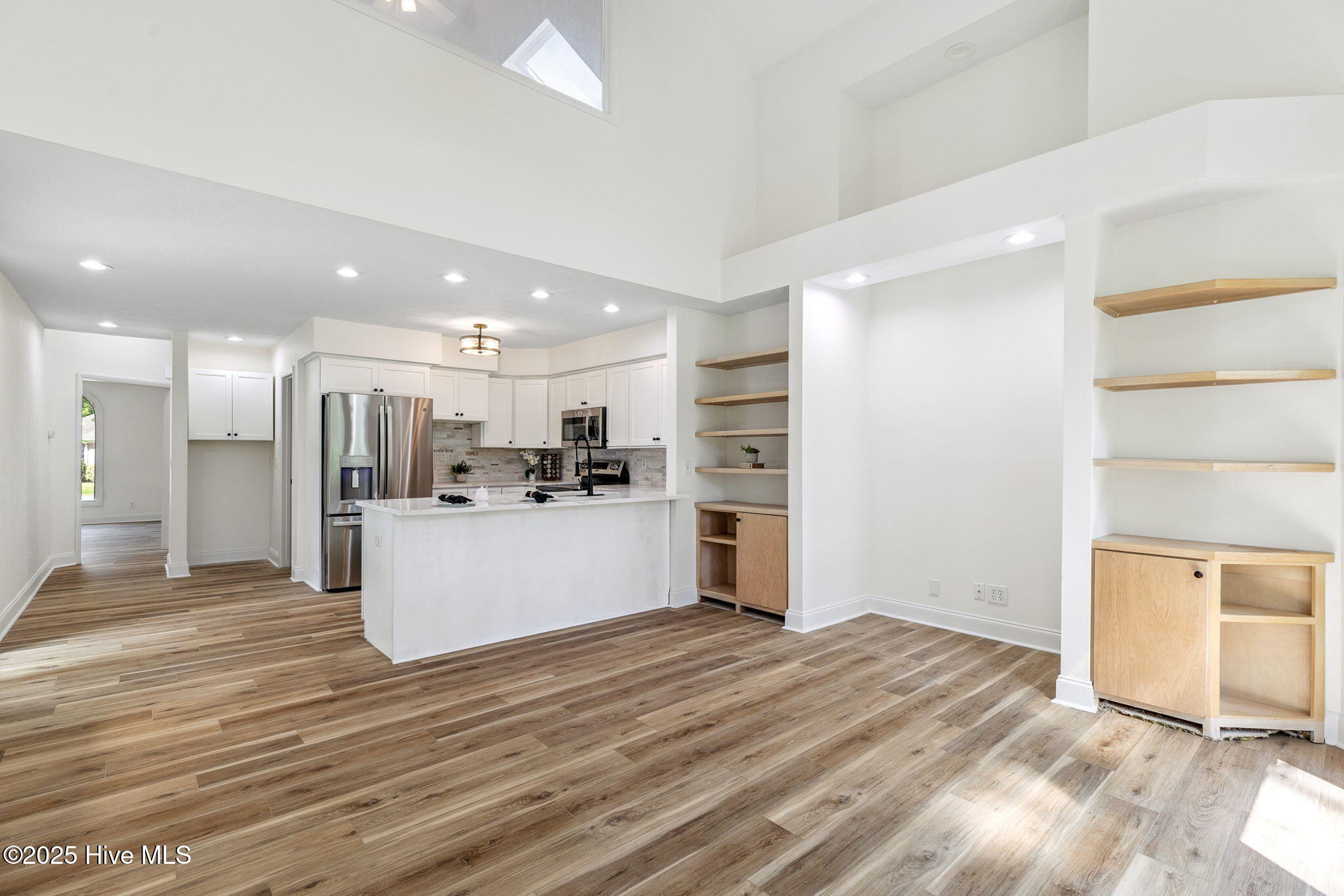 100517778 | Photo 14