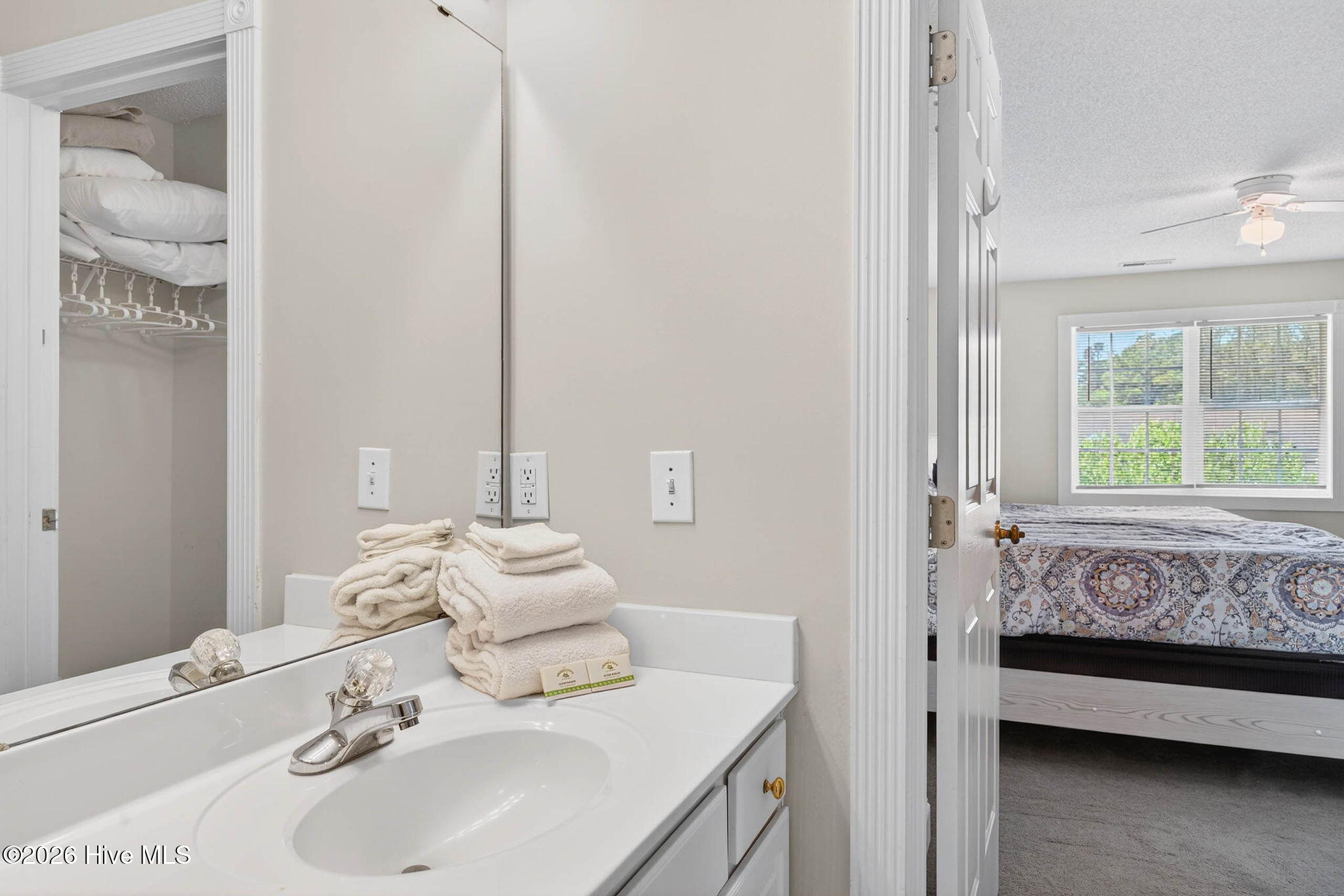 100561901 | Photo 21