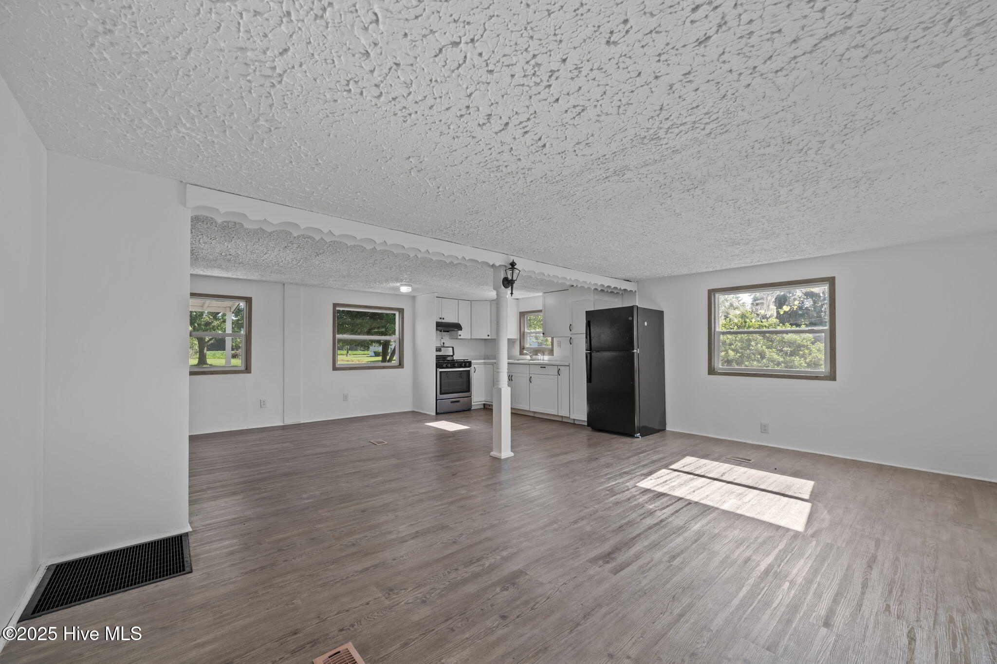 15-web-or-mls-LHV_1488