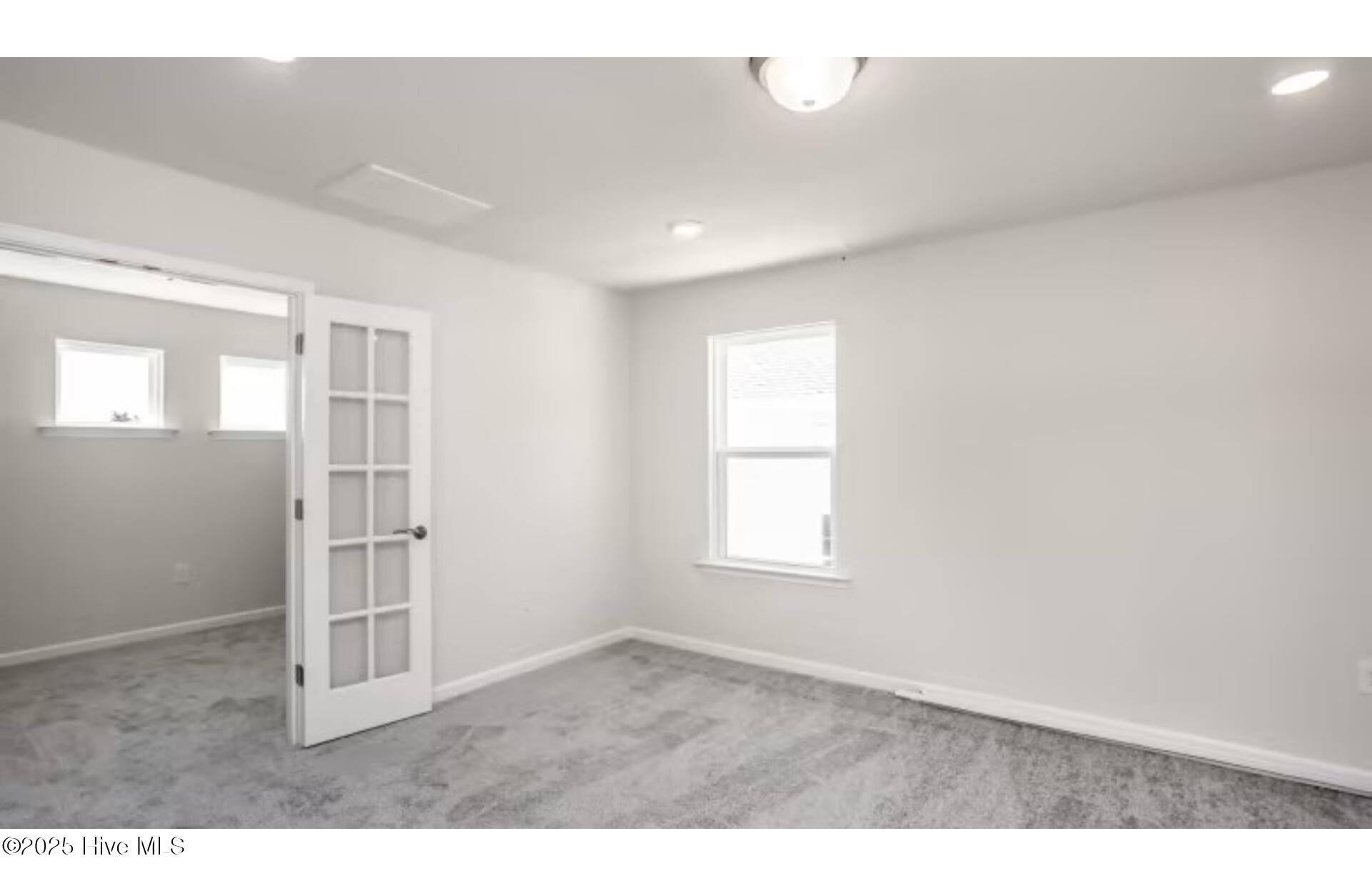 100551874 | Photo 13