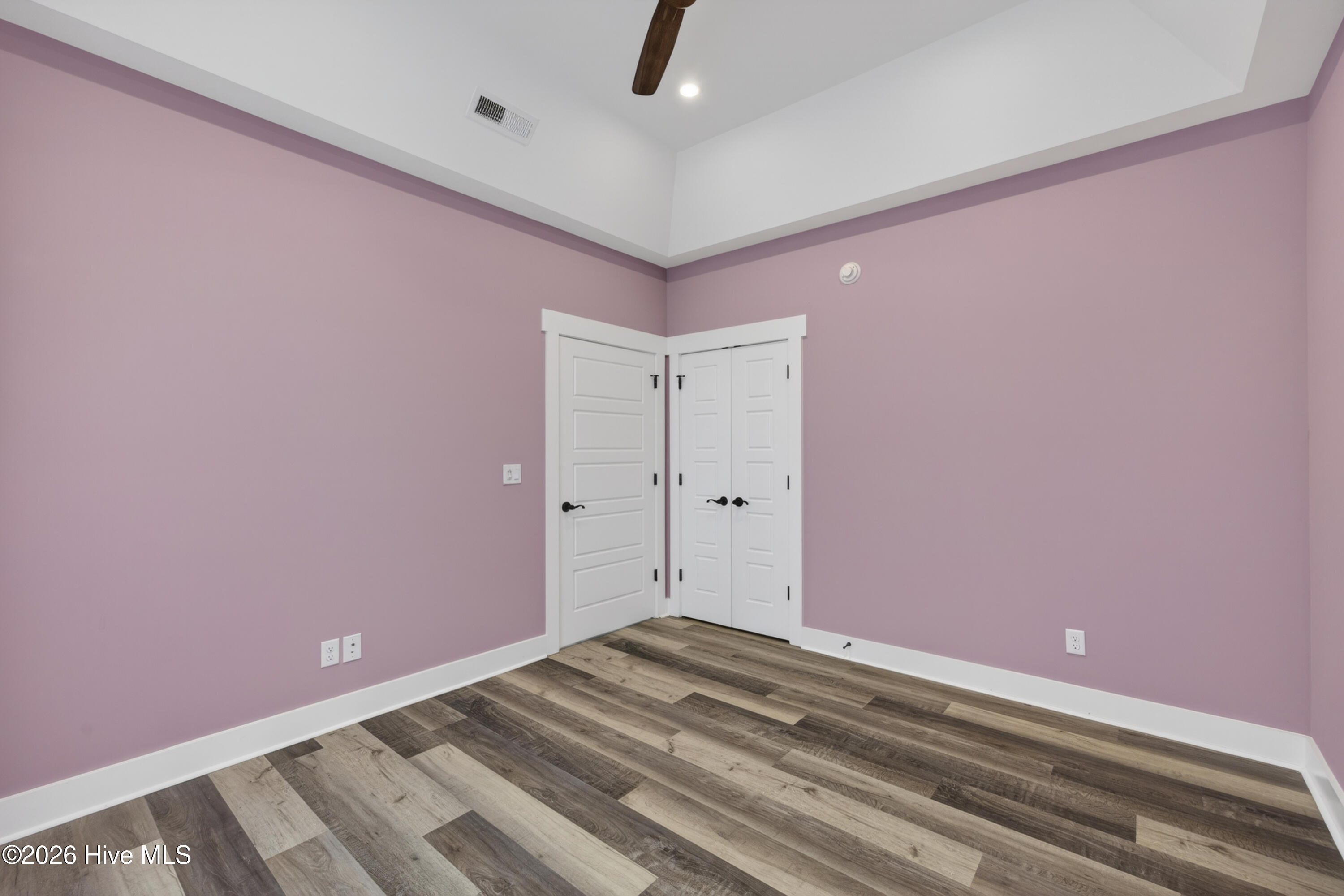 100569496 | Photo 35