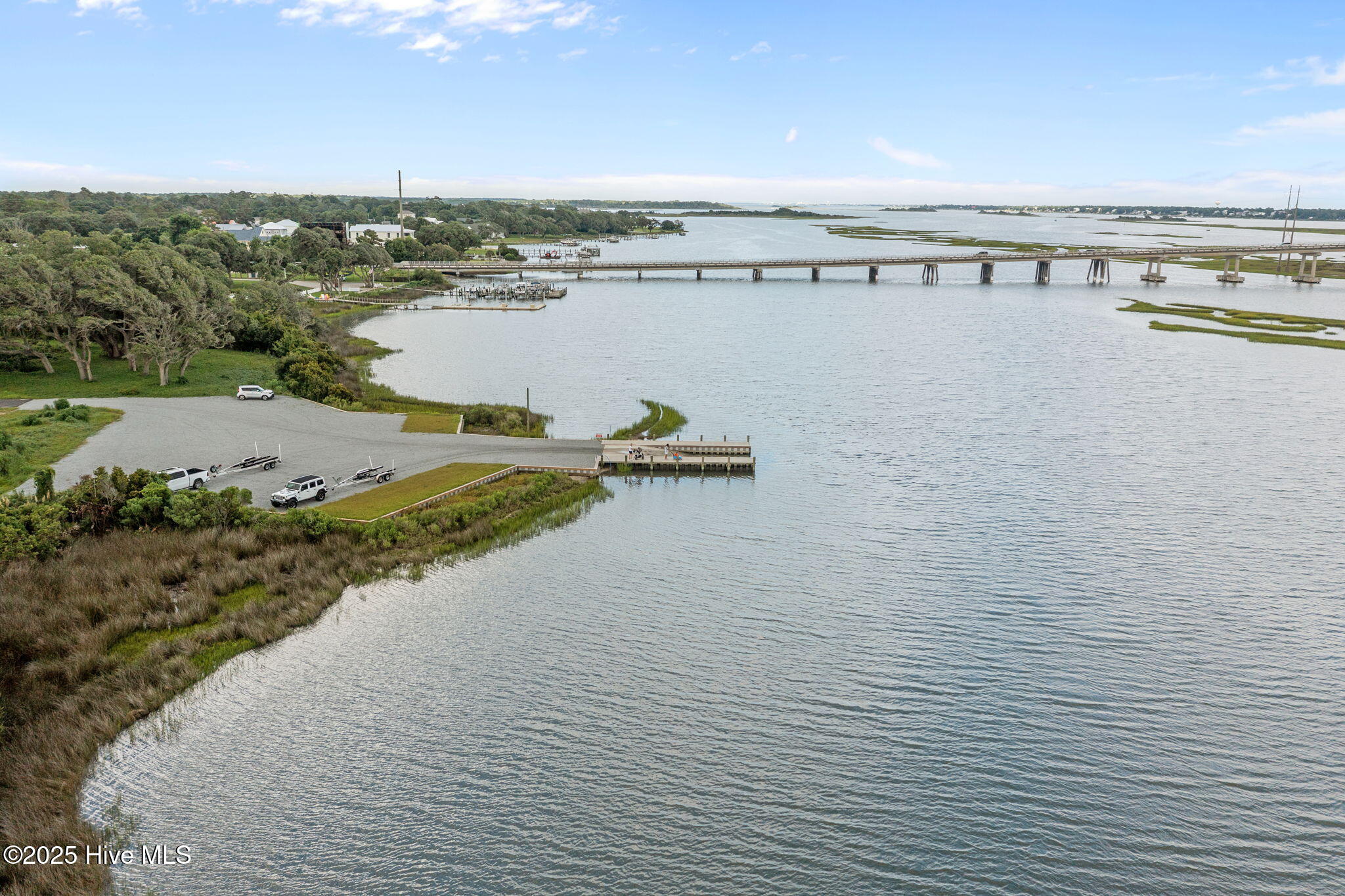 100528285 | Photo 14