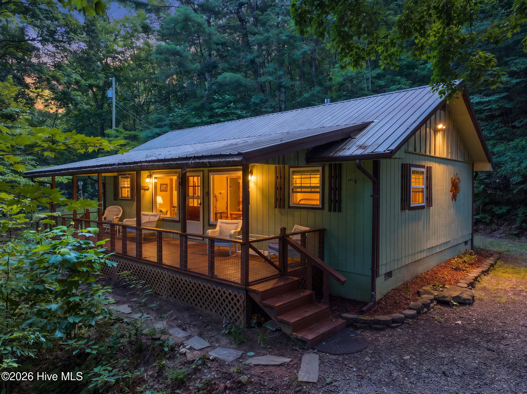 452 Paradise Road