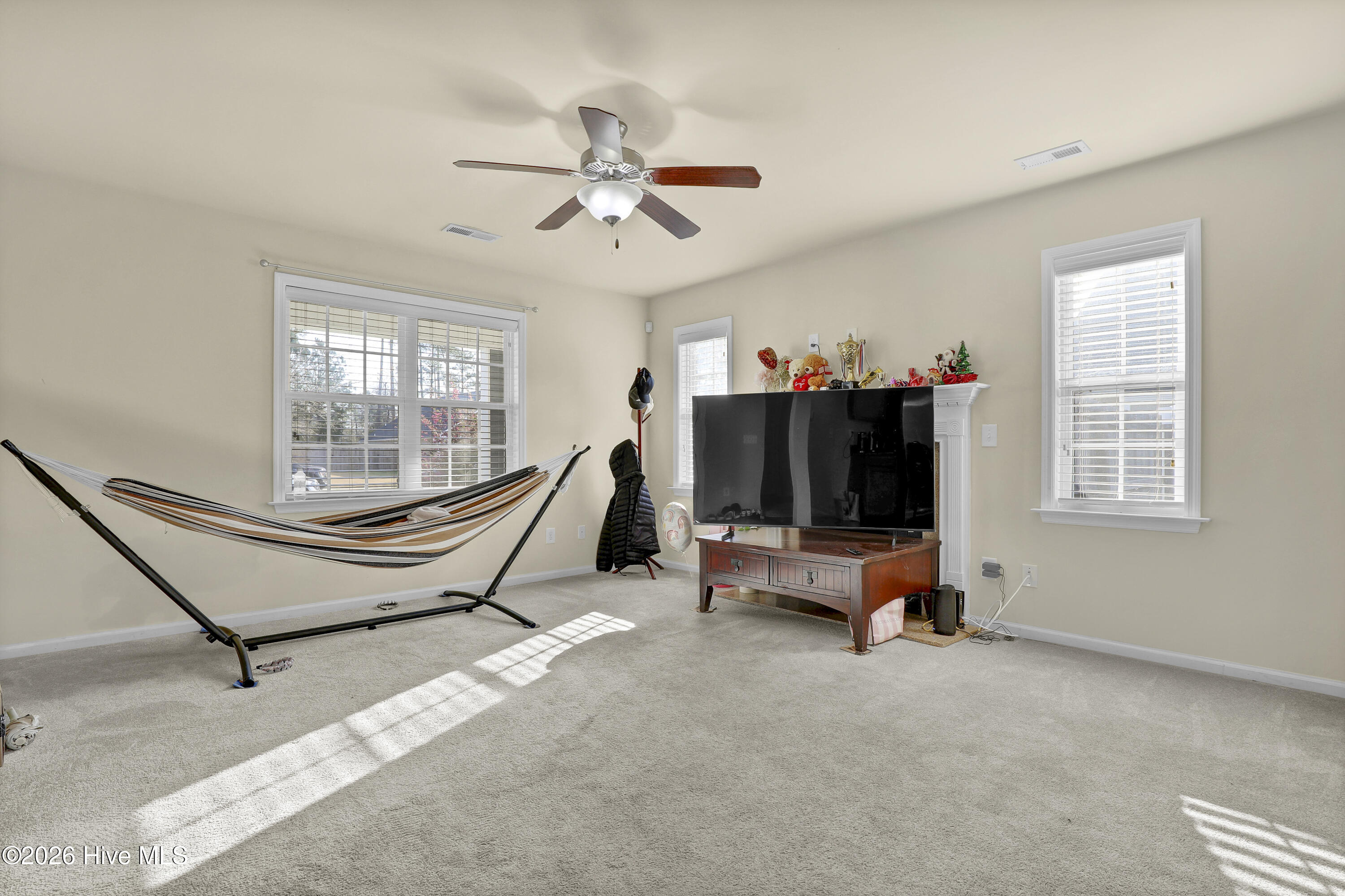 100563048 | Photo 13