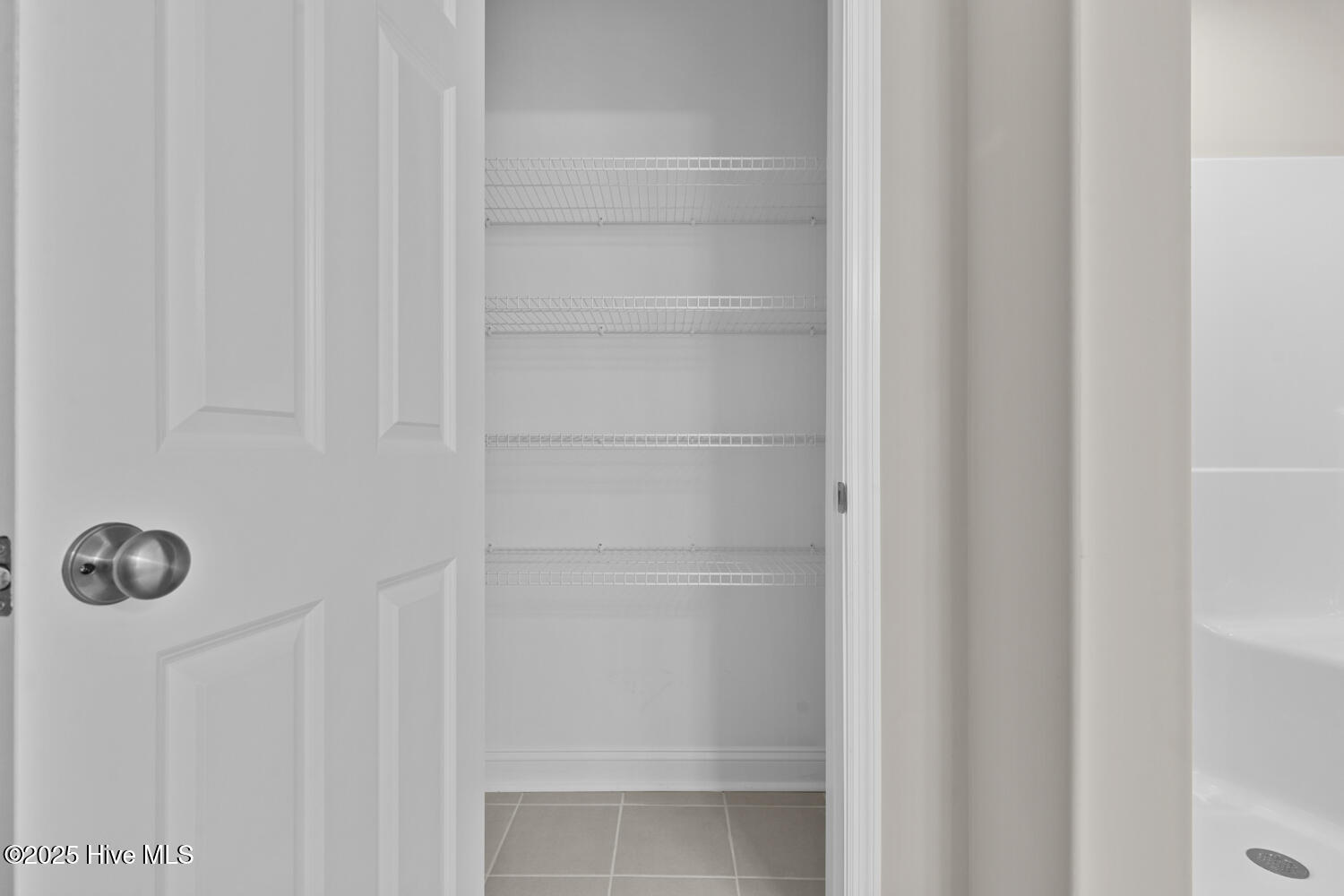 100469992 | Photo 24