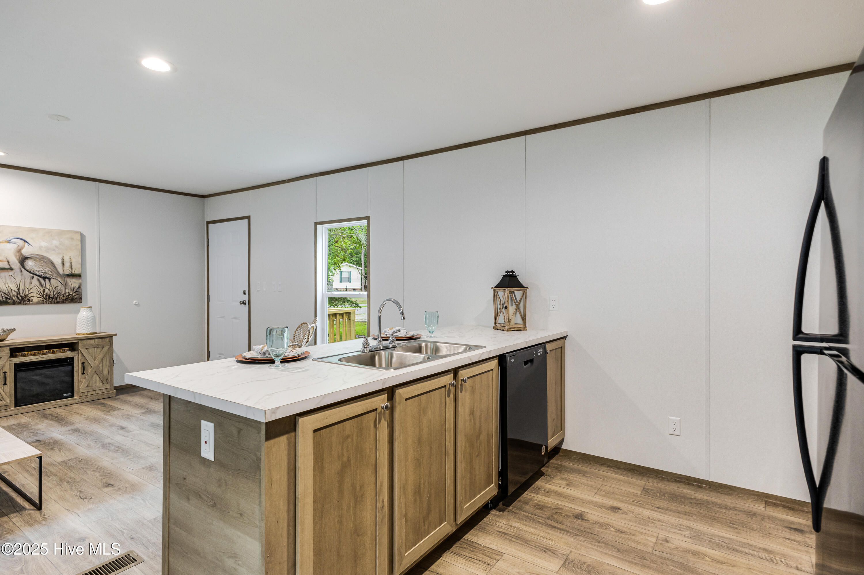 100441695 | Photo 14