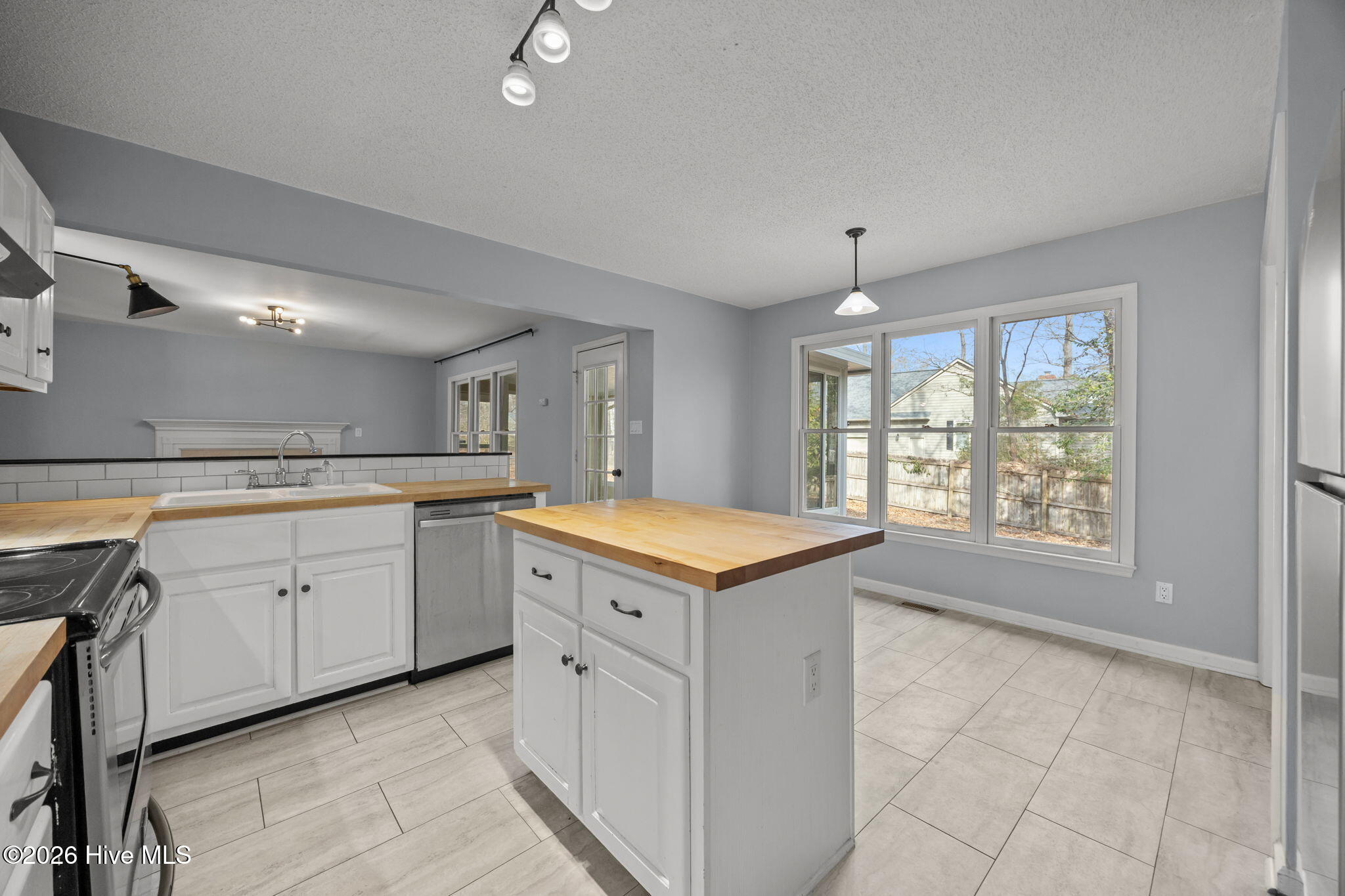 100552786 | Photo 10