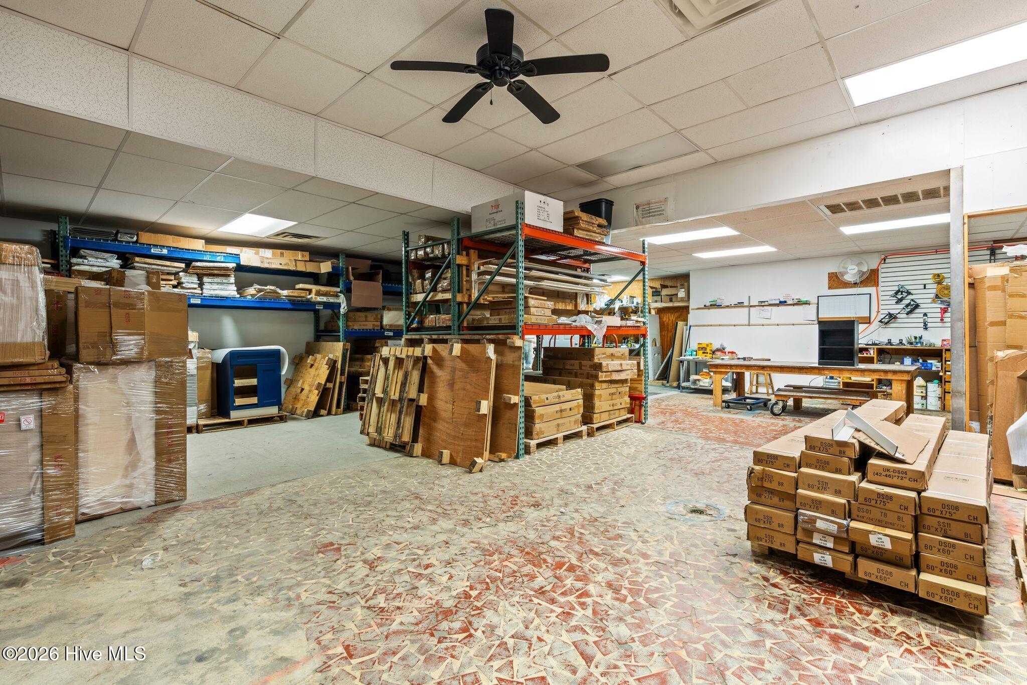 100550441 | Photo 36