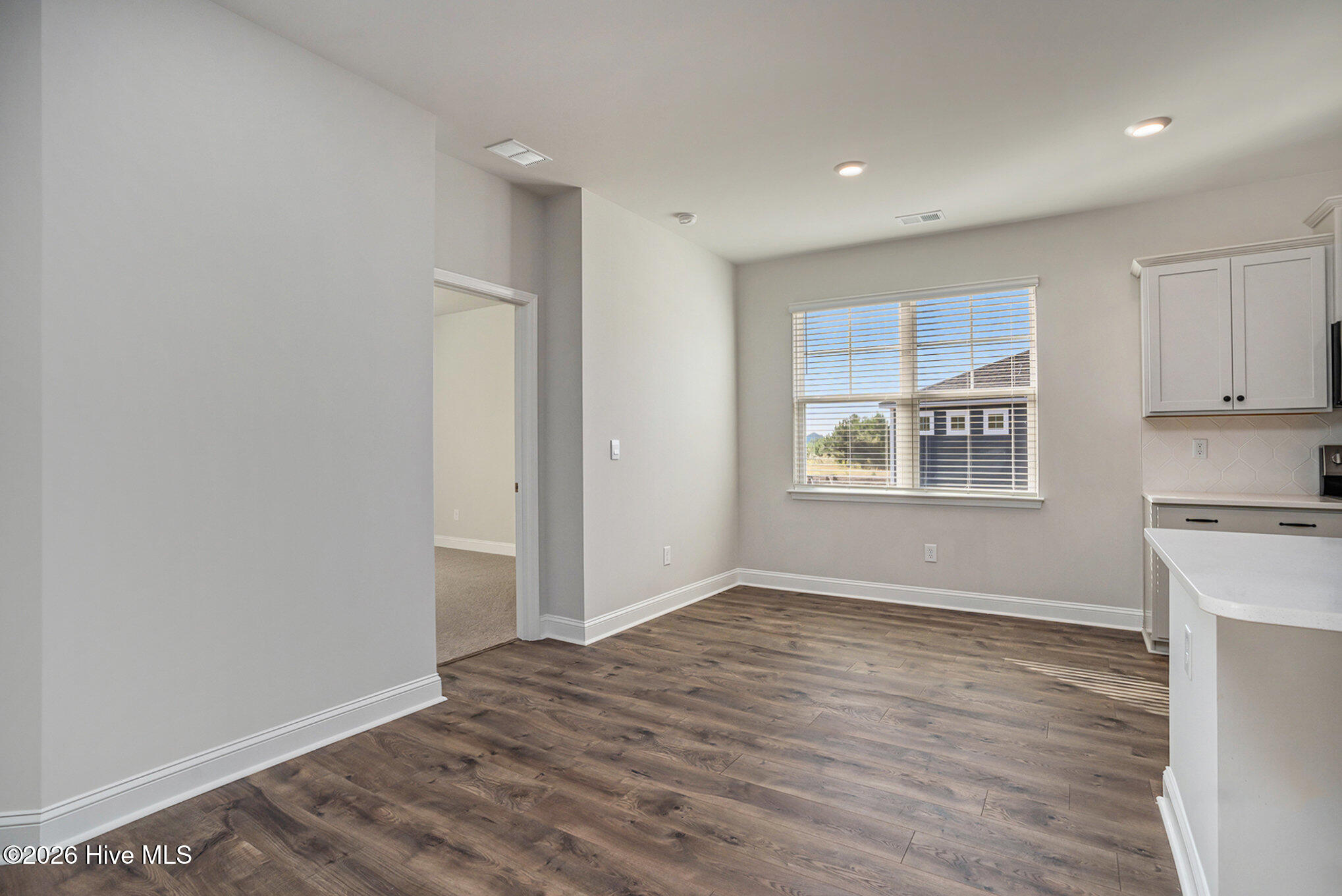 100556808 | Photo 11