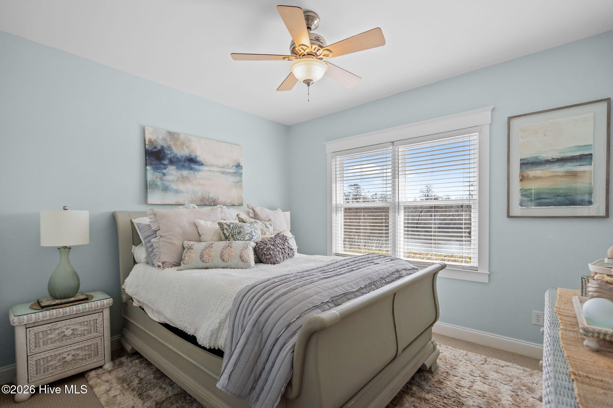 100555800 | Photo 31