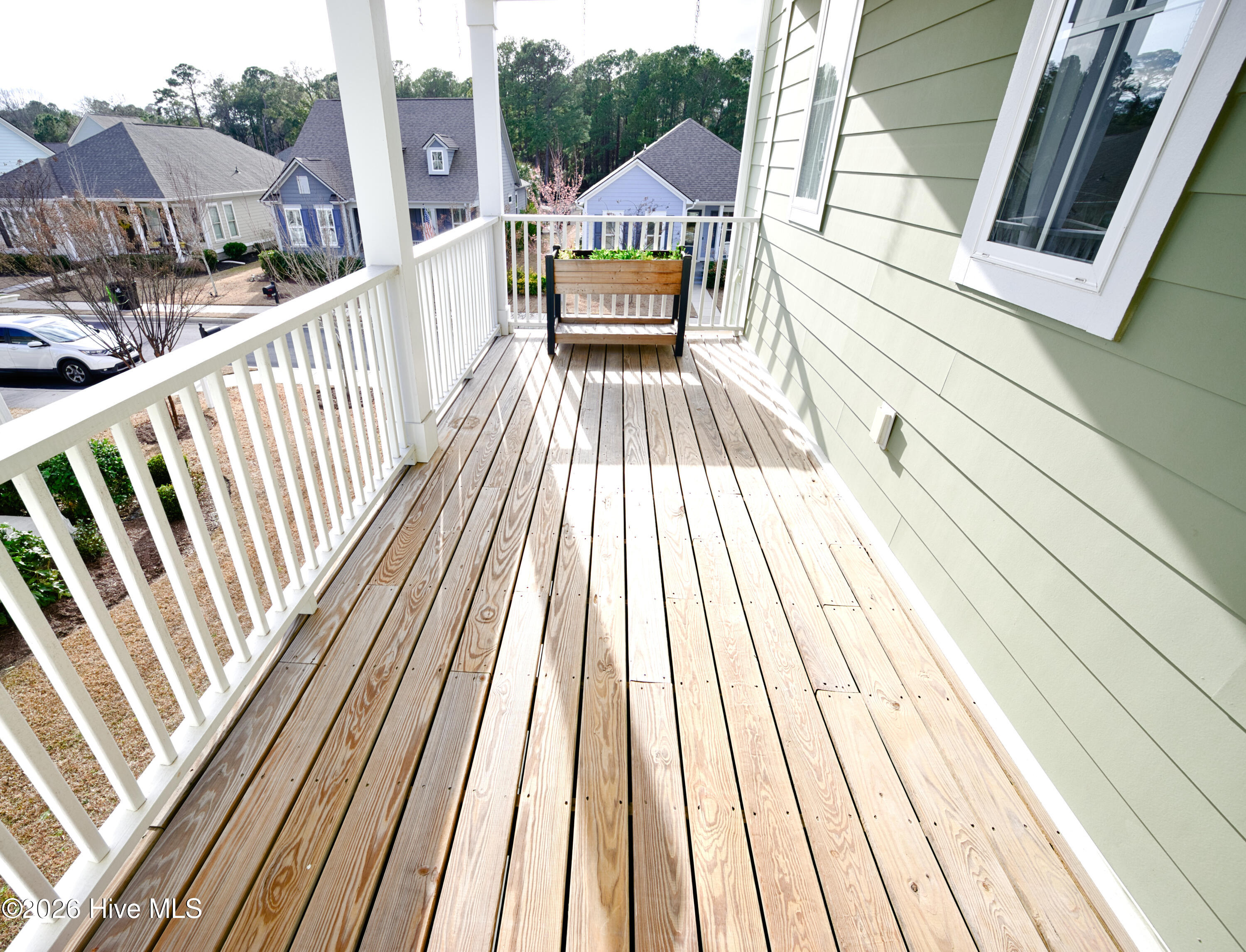 100551337 | Photo 62