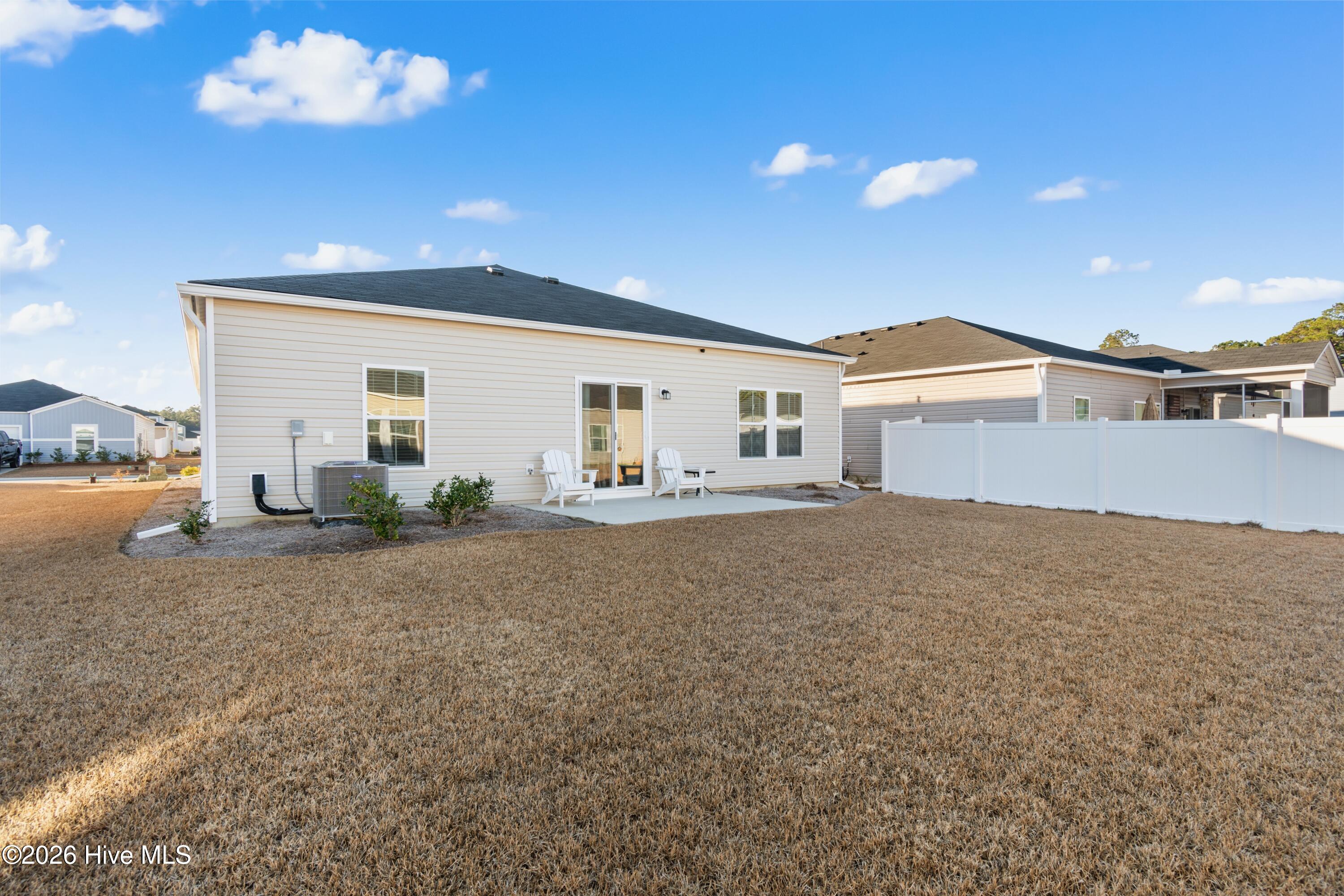 100547205 | Photo 32