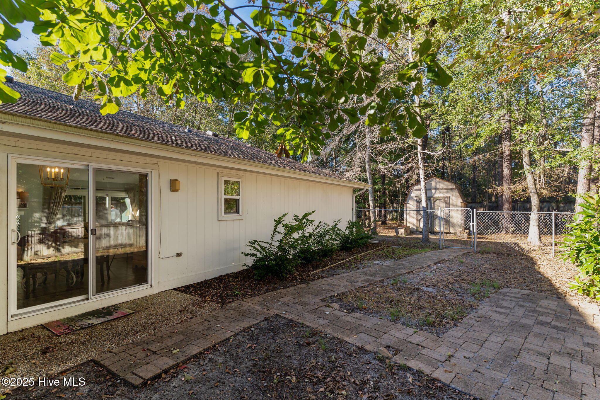 100537422 | Photo 50